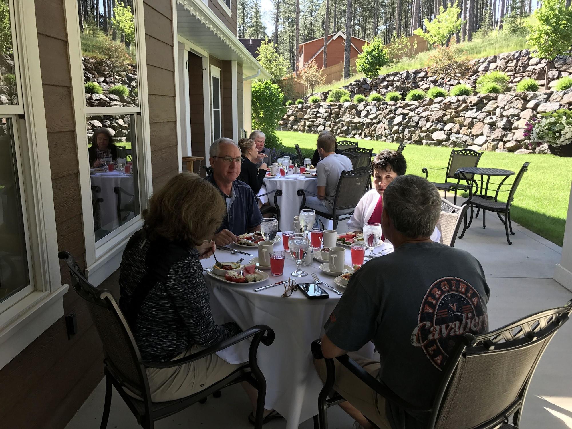 Restaurant Summer Creek Inn