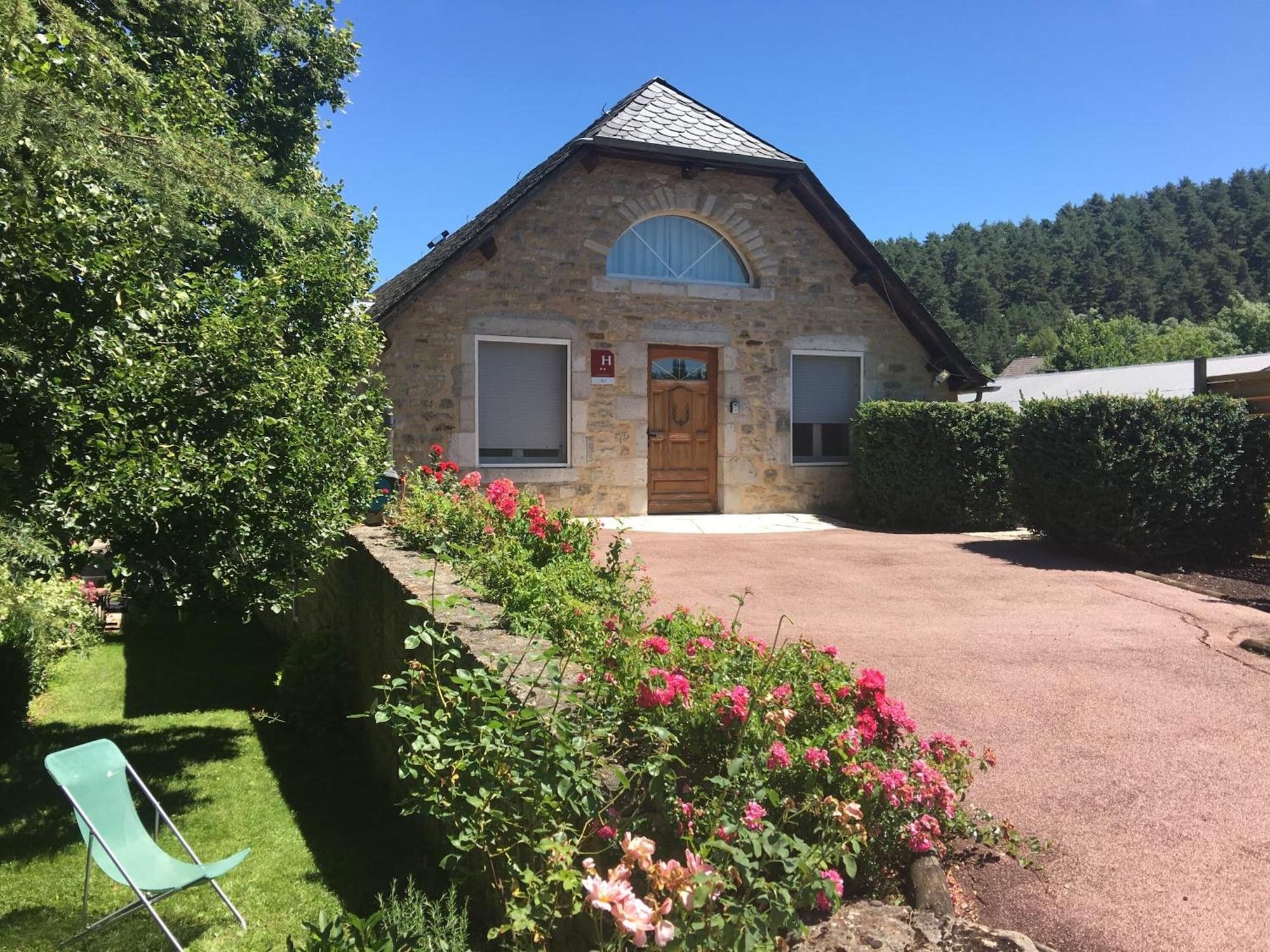 Vista Exterior Hôtel Restaurant Rodier