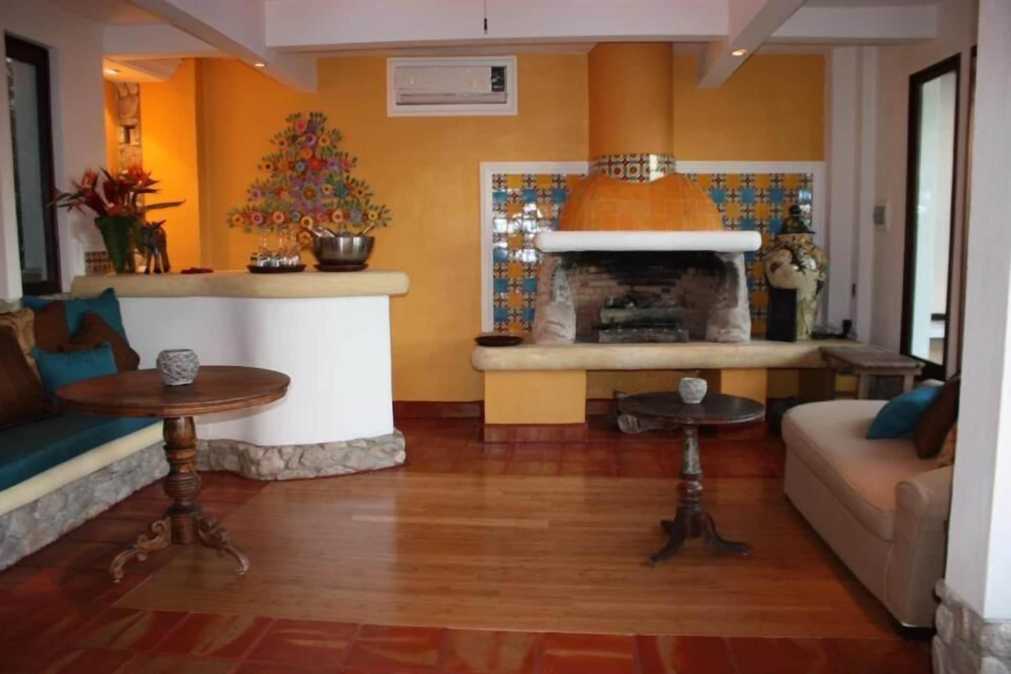 Vista Lobby Casa de Mita Hotel