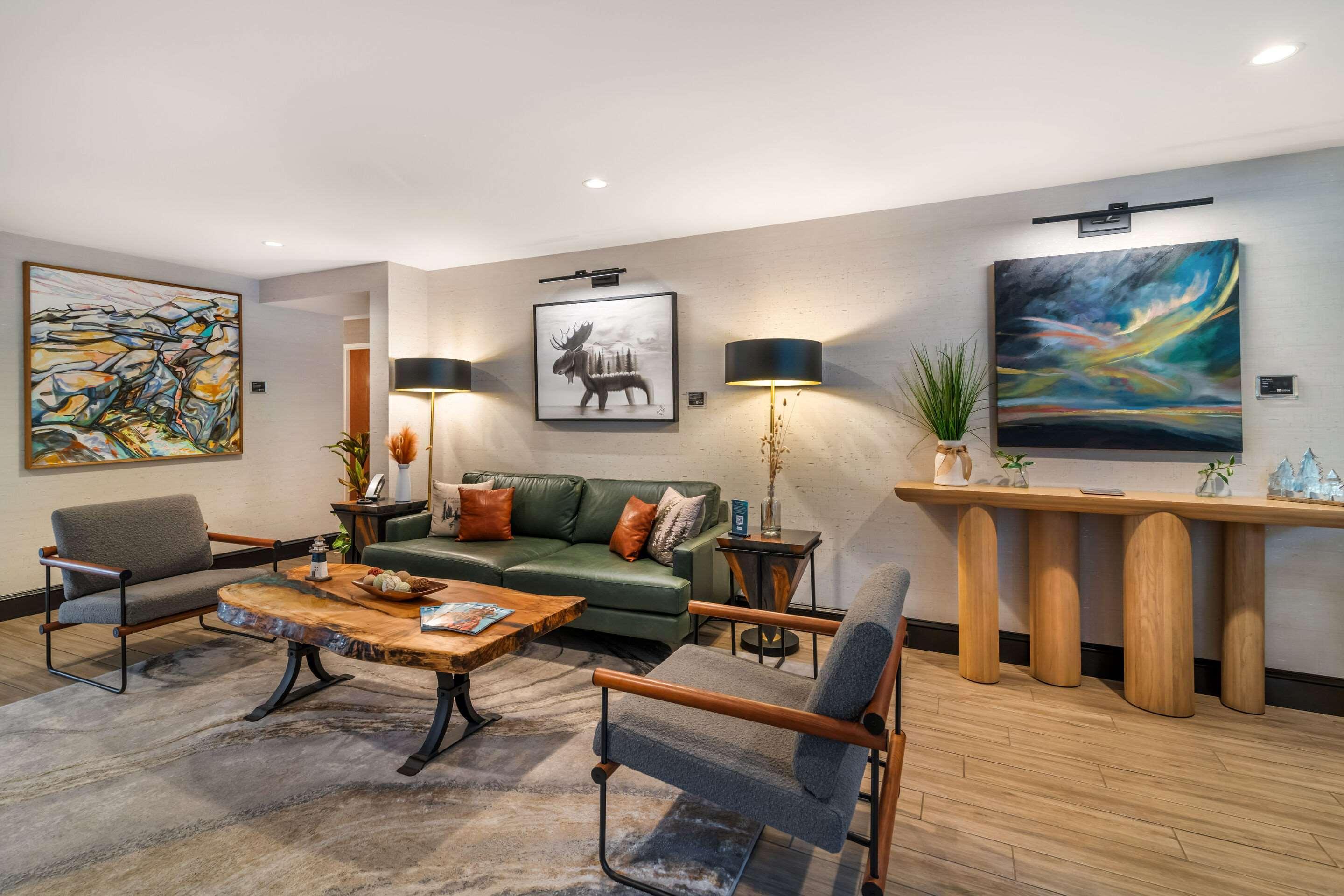 Vista Lobby Maine Evergreen Hotel, an Ascend Collection Hotel