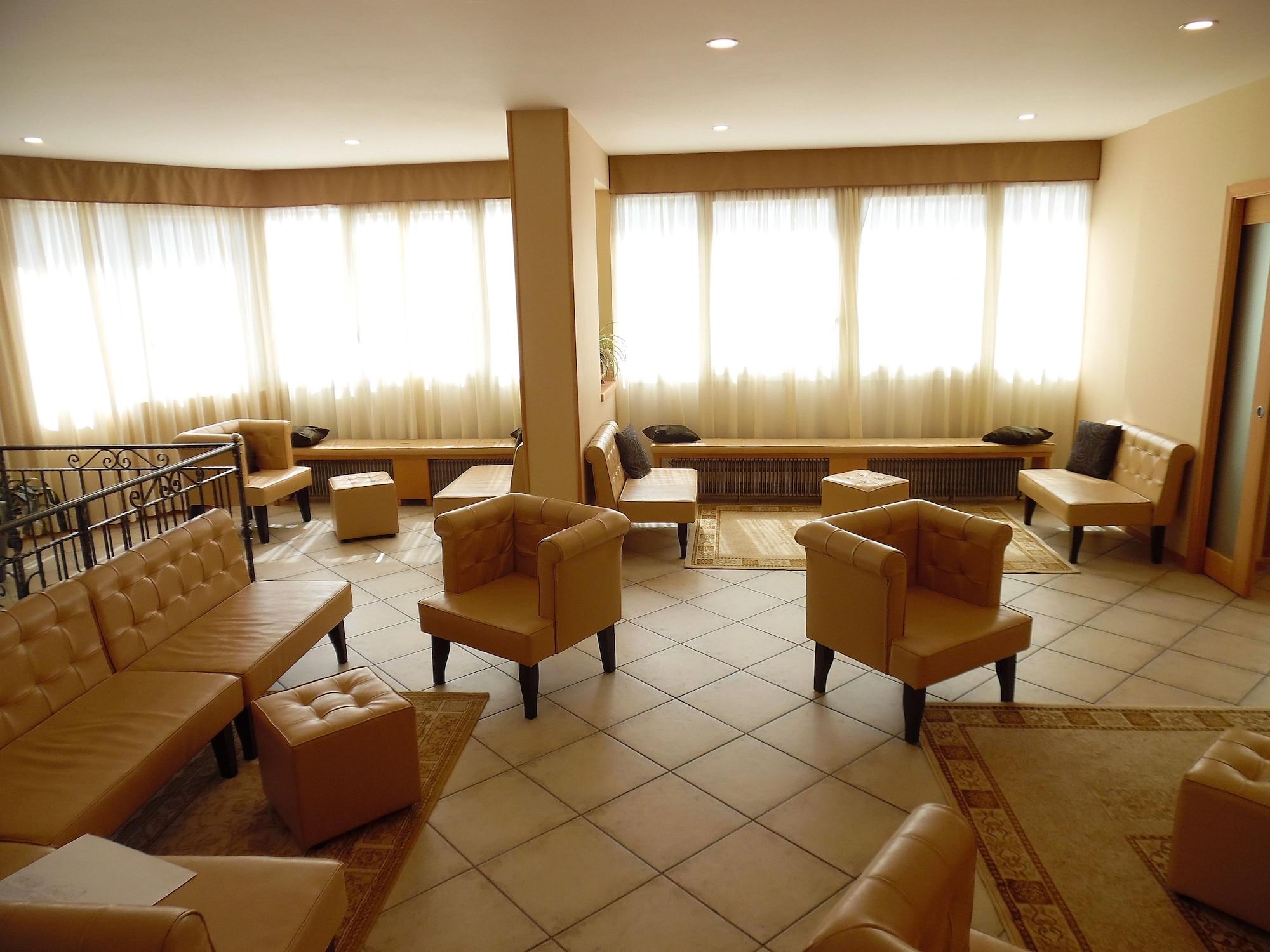 Vista Lobby Hotel Andalo