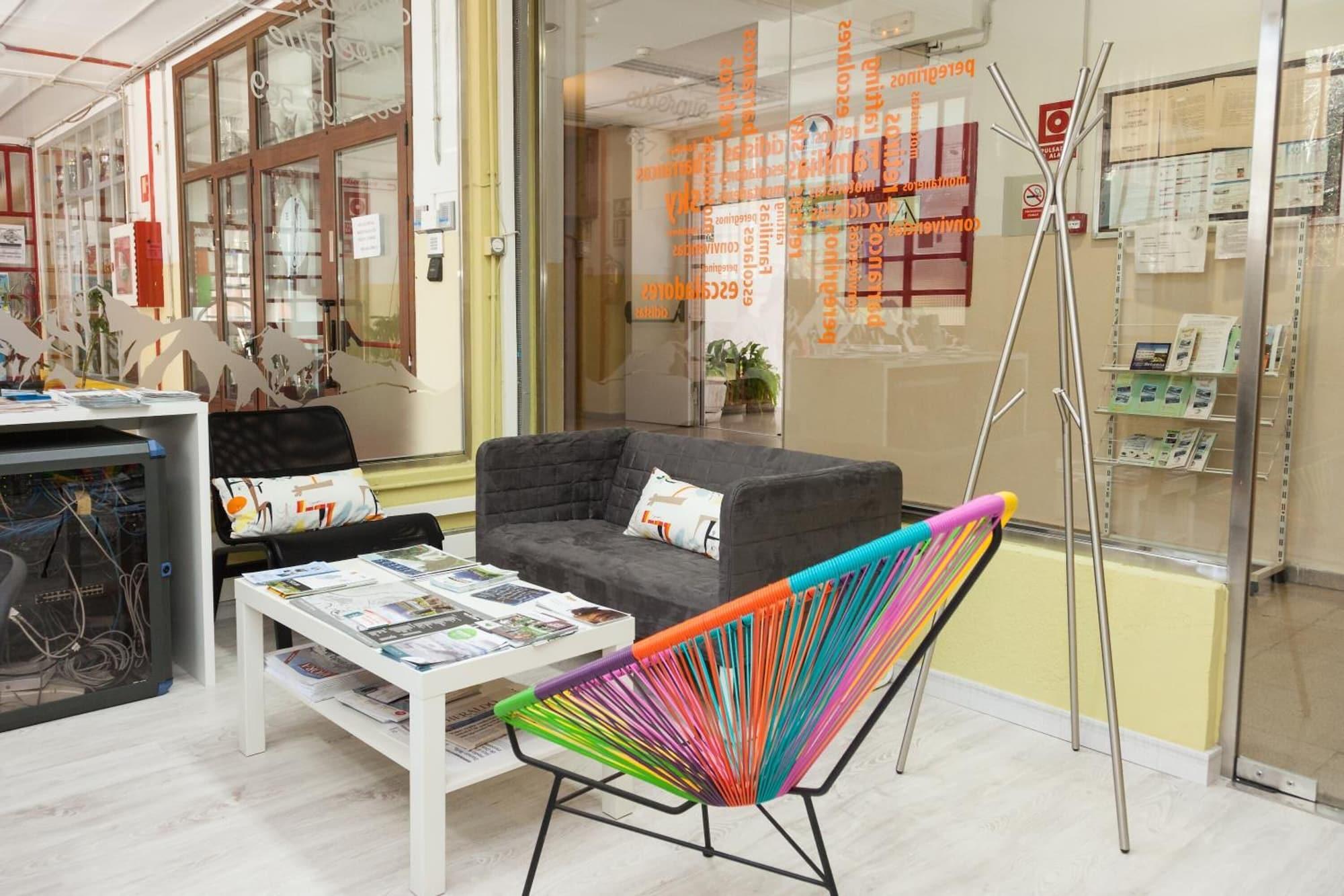 Vista Lobby Albergue Jaca