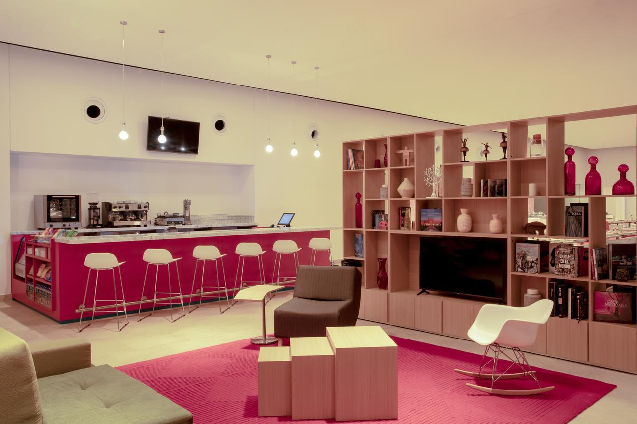 Bar/Salón Fiesta Inn Parque Puebla