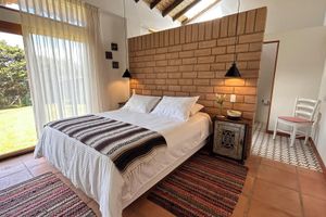 Alquiler Vacacional - Bright and spacious house, surrounded by greenery, ideal for families and friends.