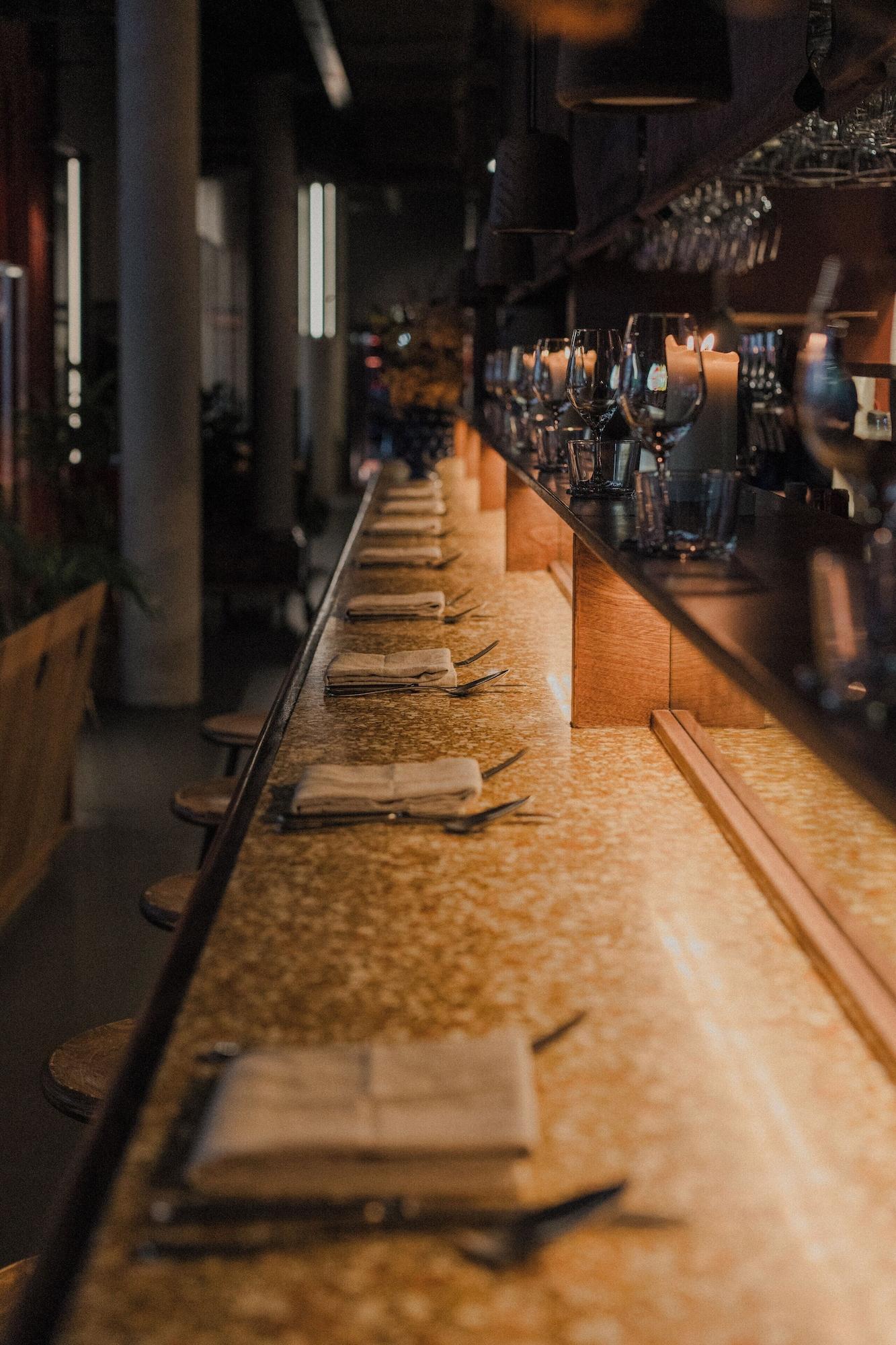 Bar/Salón YUST Antwerp