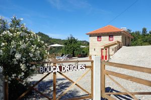 Alquiler Vacacional - Old stone house with swimming pool and river.