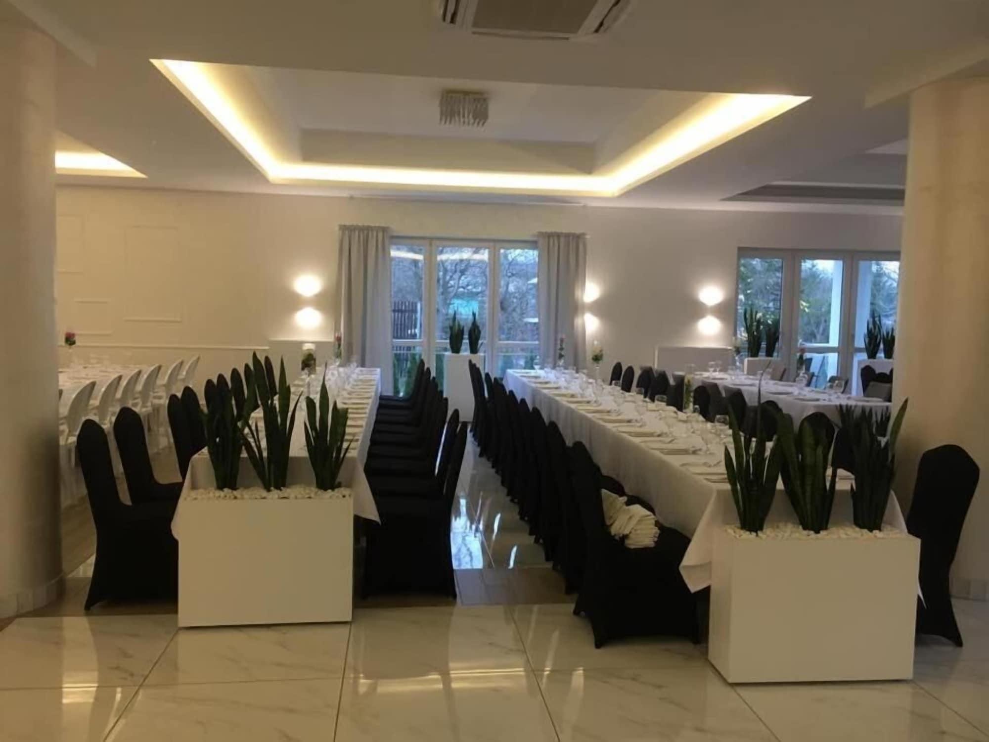 Instalaciones Recreativas Hotel Falcon