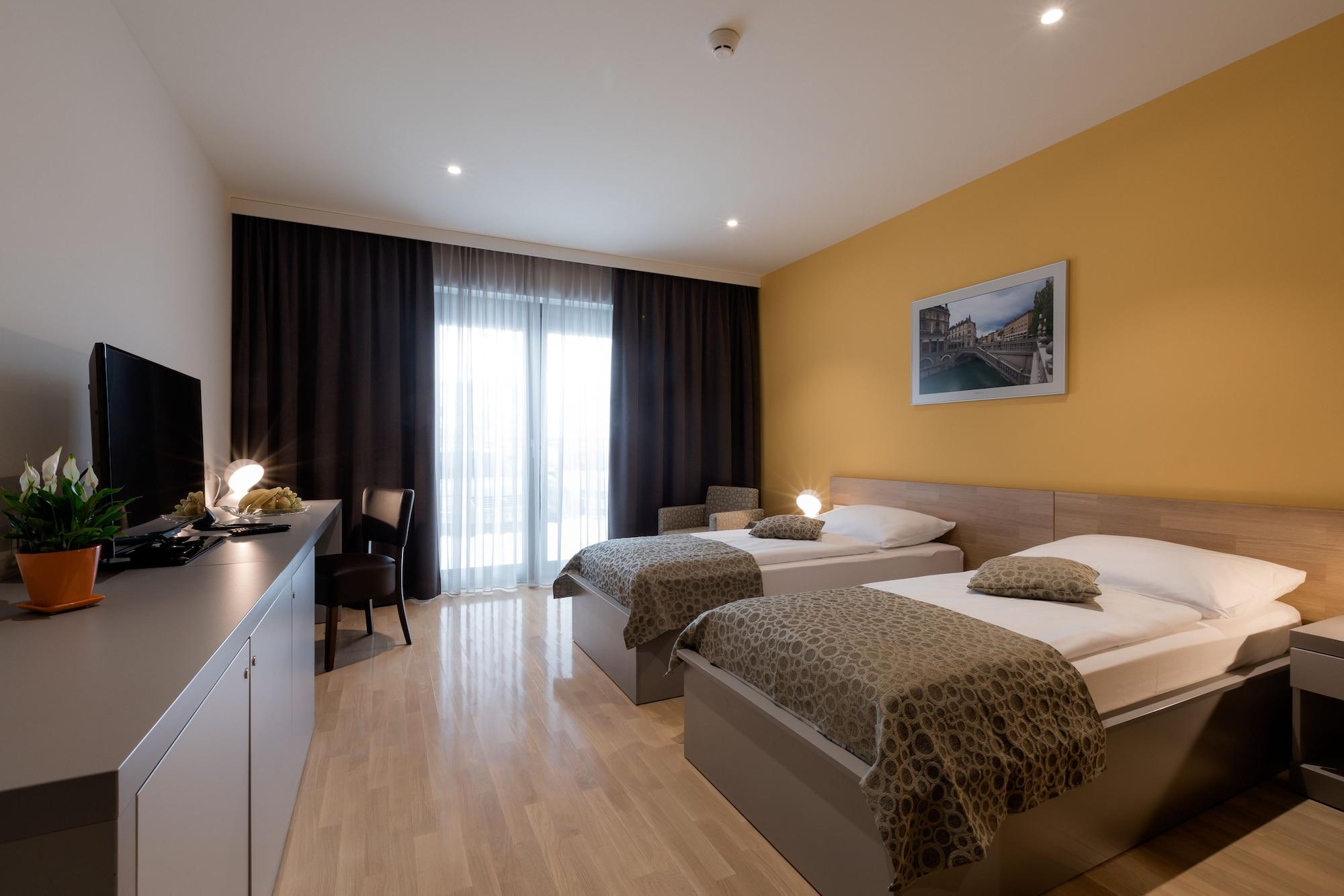 Varios Hotel Florjanckov Hram