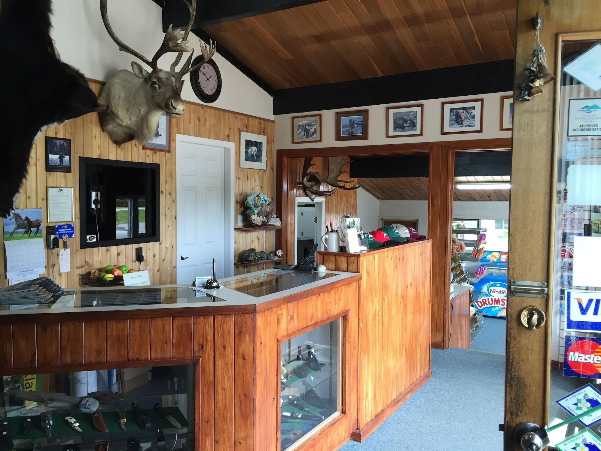 Vista Lobby Copper River Motel