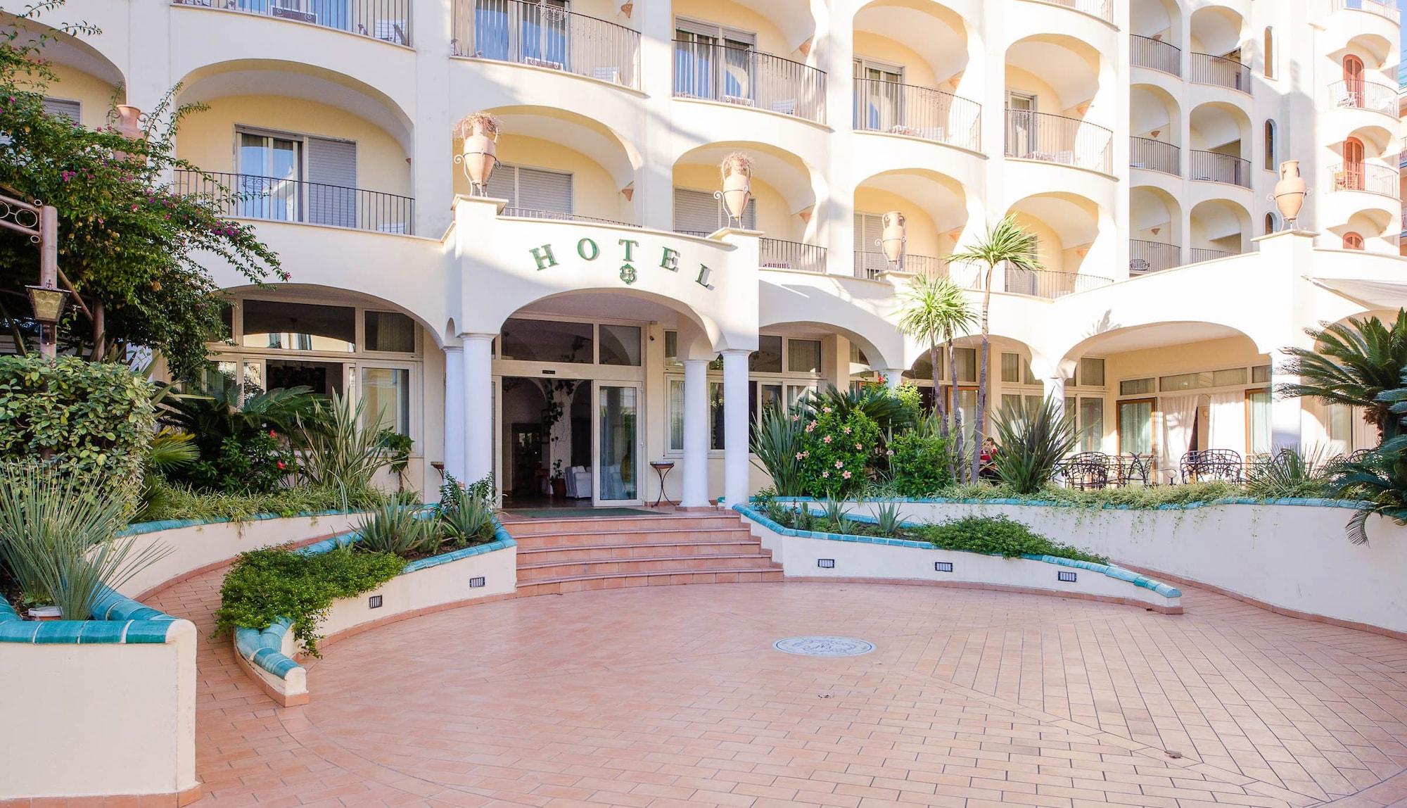Vista Exterior Hotel San Francesco