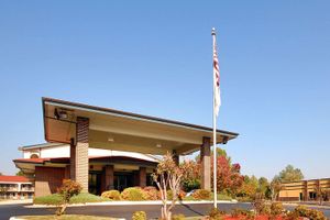 Alojamiento - Econo Lodge Inn & Suites