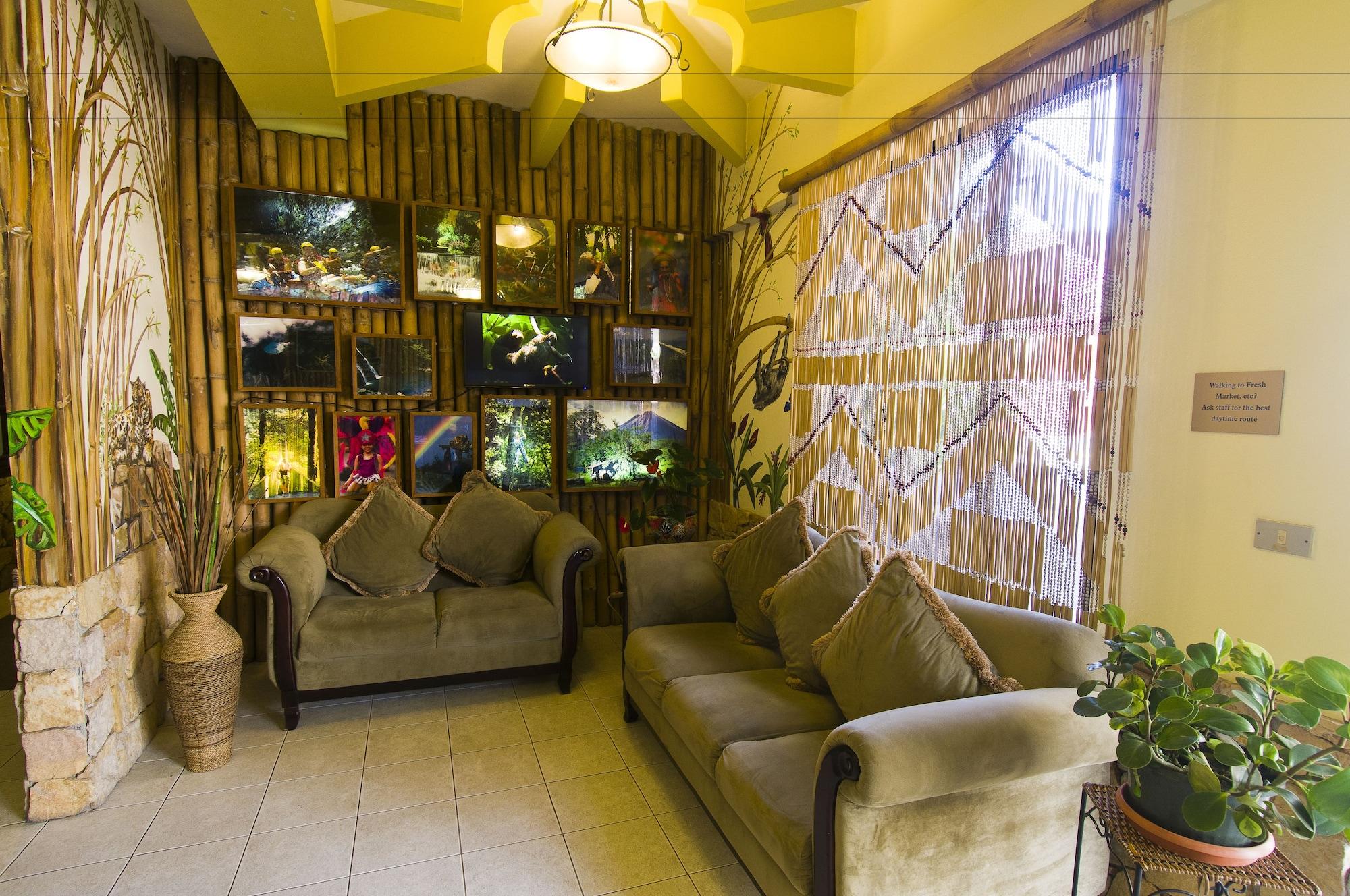 Vista Lobby Adventure Inn