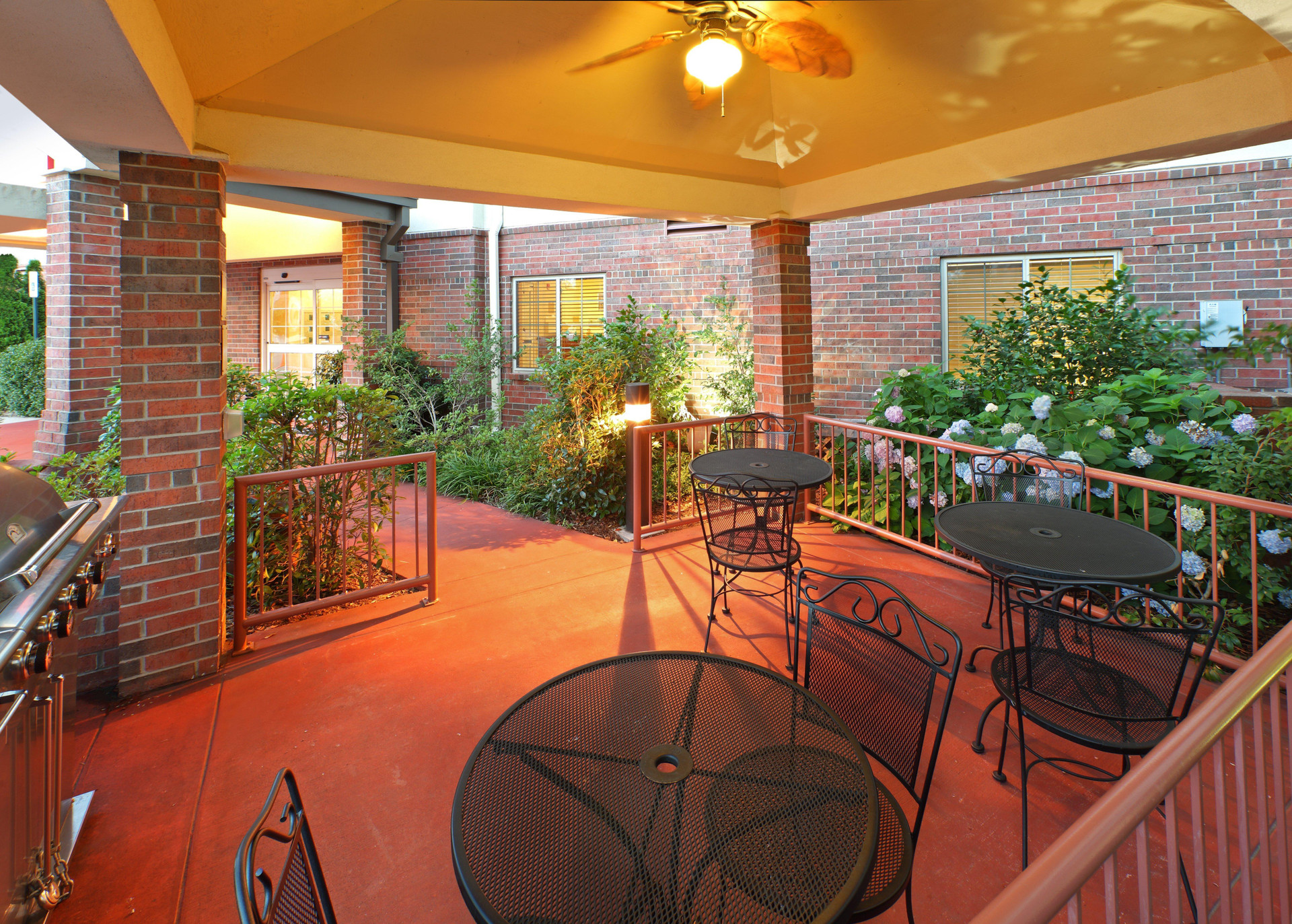 Vista Lobby Candlewood Suites West Little Rock by IHG