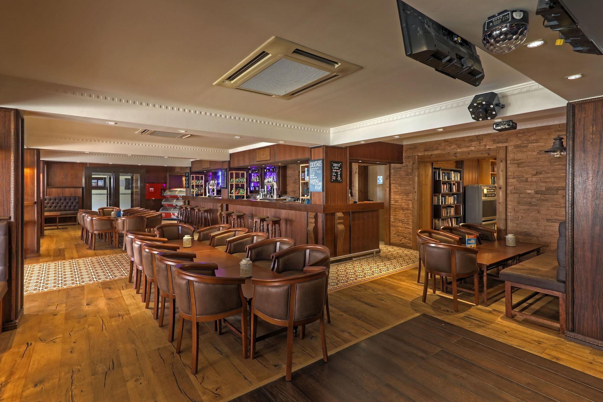 Bar/Salón Paladim & Alagoamar Hotels