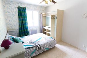 Alquiler Vacacional - 5-bed house with pool in Dordogne, walk to beach