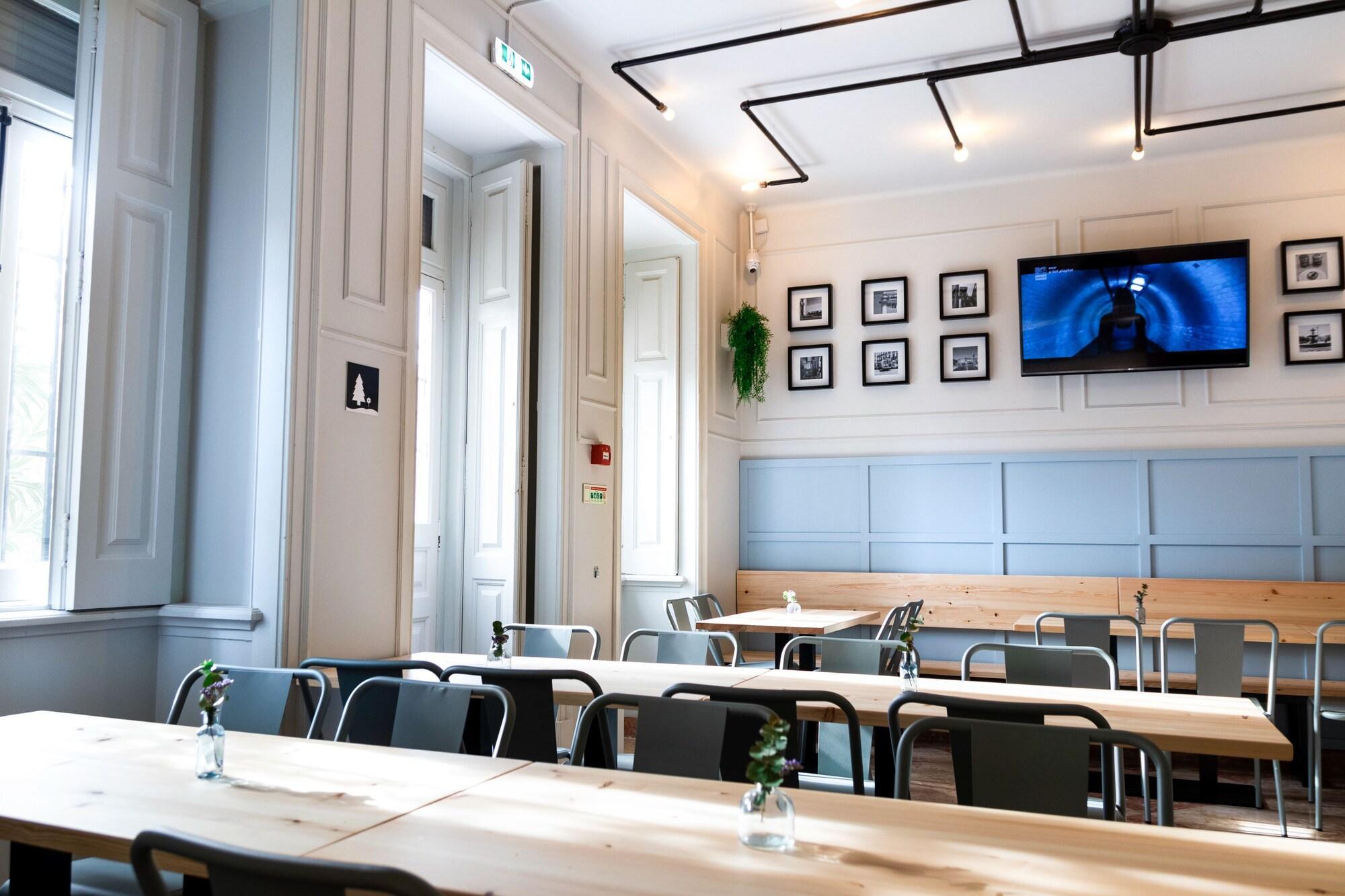 Restaurant Sant Jordi Hostels Lisbon