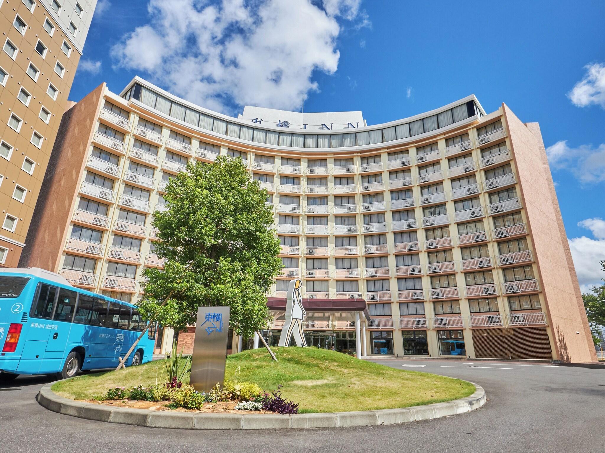 Vista Exterior Toyoko Inn Narita Airport Honkan