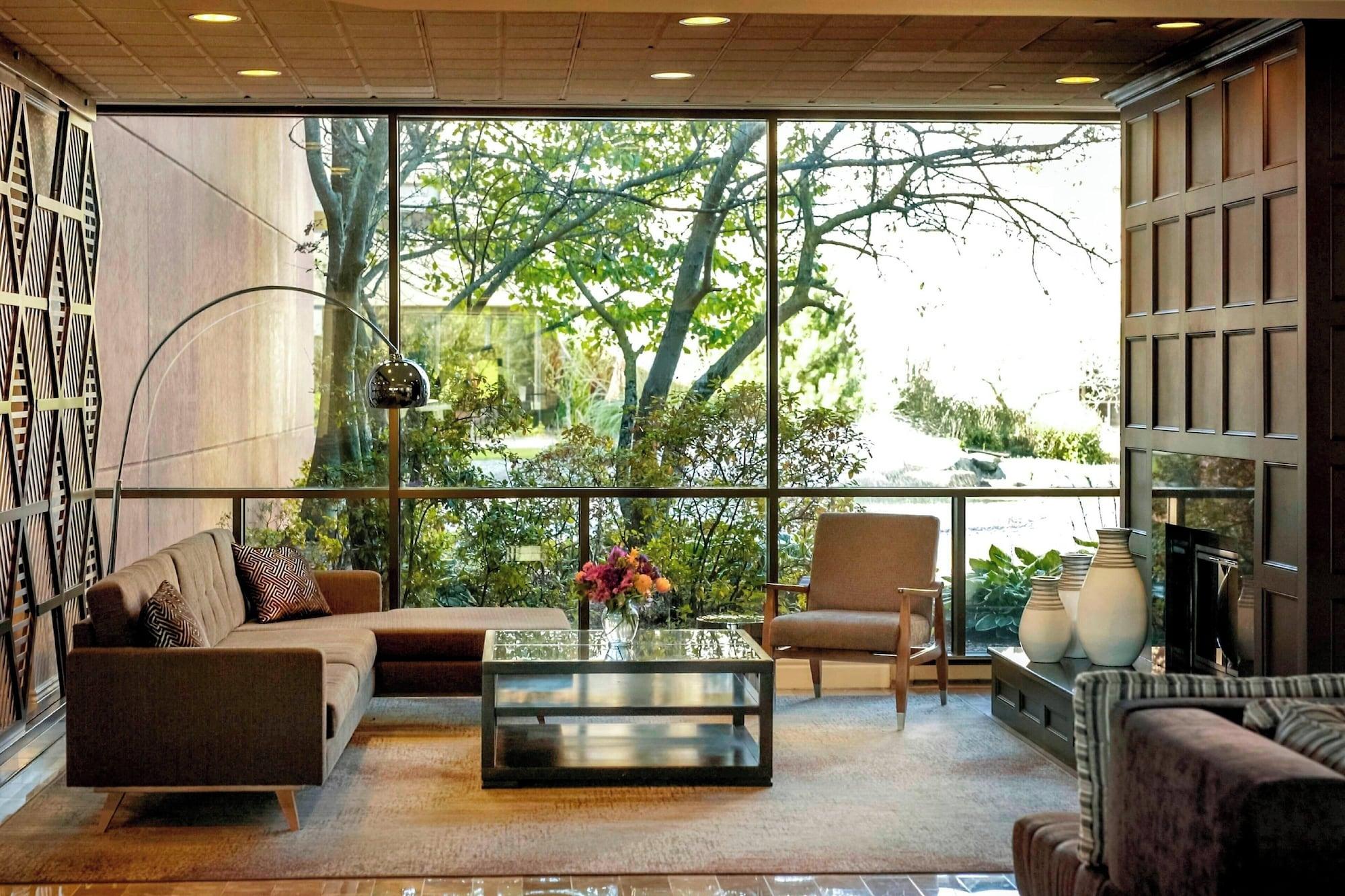 Vista Lobby Ann Arbor Marriott Ypsilanti at Eagle Crest