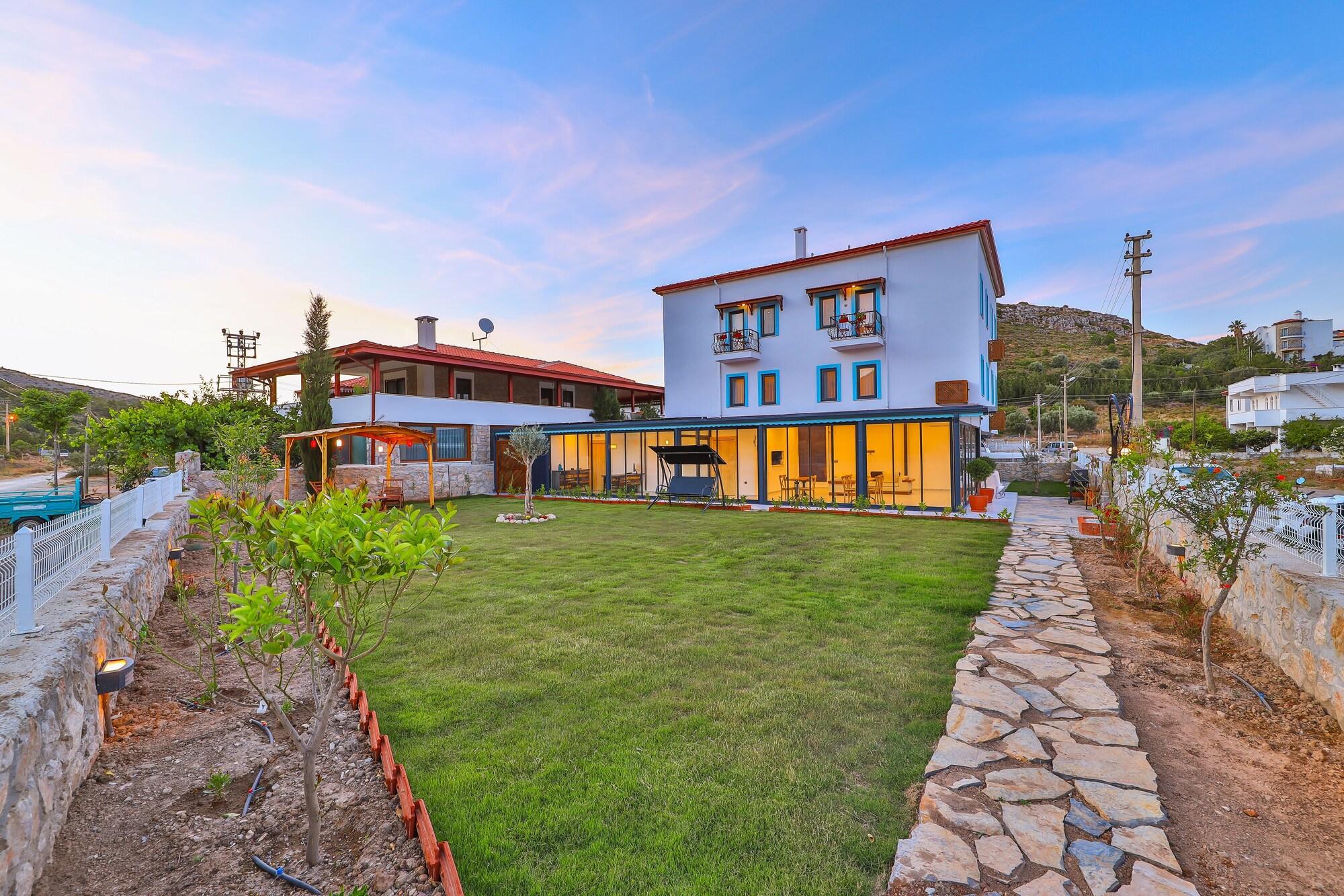 Varios Thomas Suites Datca