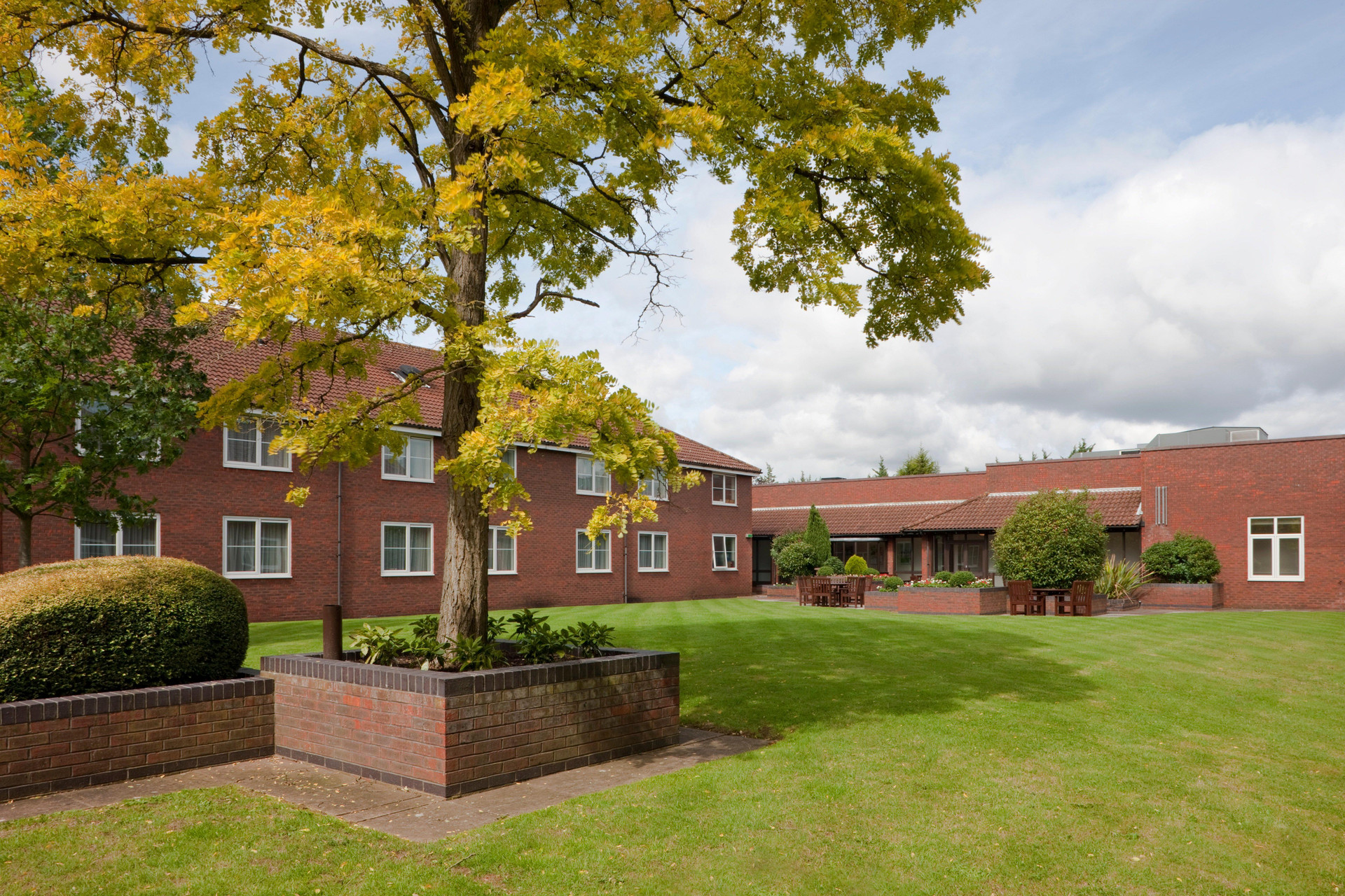 Vista Exterior Holiday Inn High Wycombe M40-J4