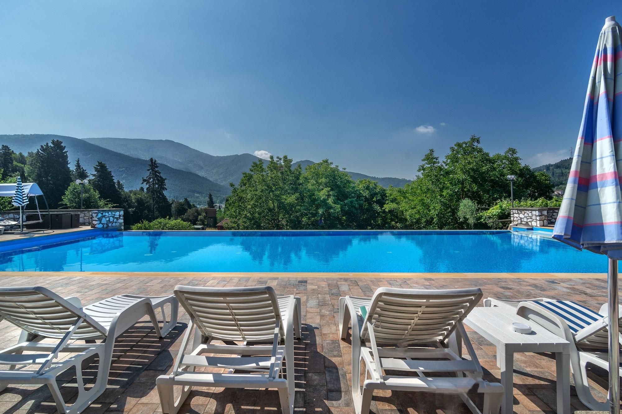 Vista Piscina Hotel Villa Rinascimento