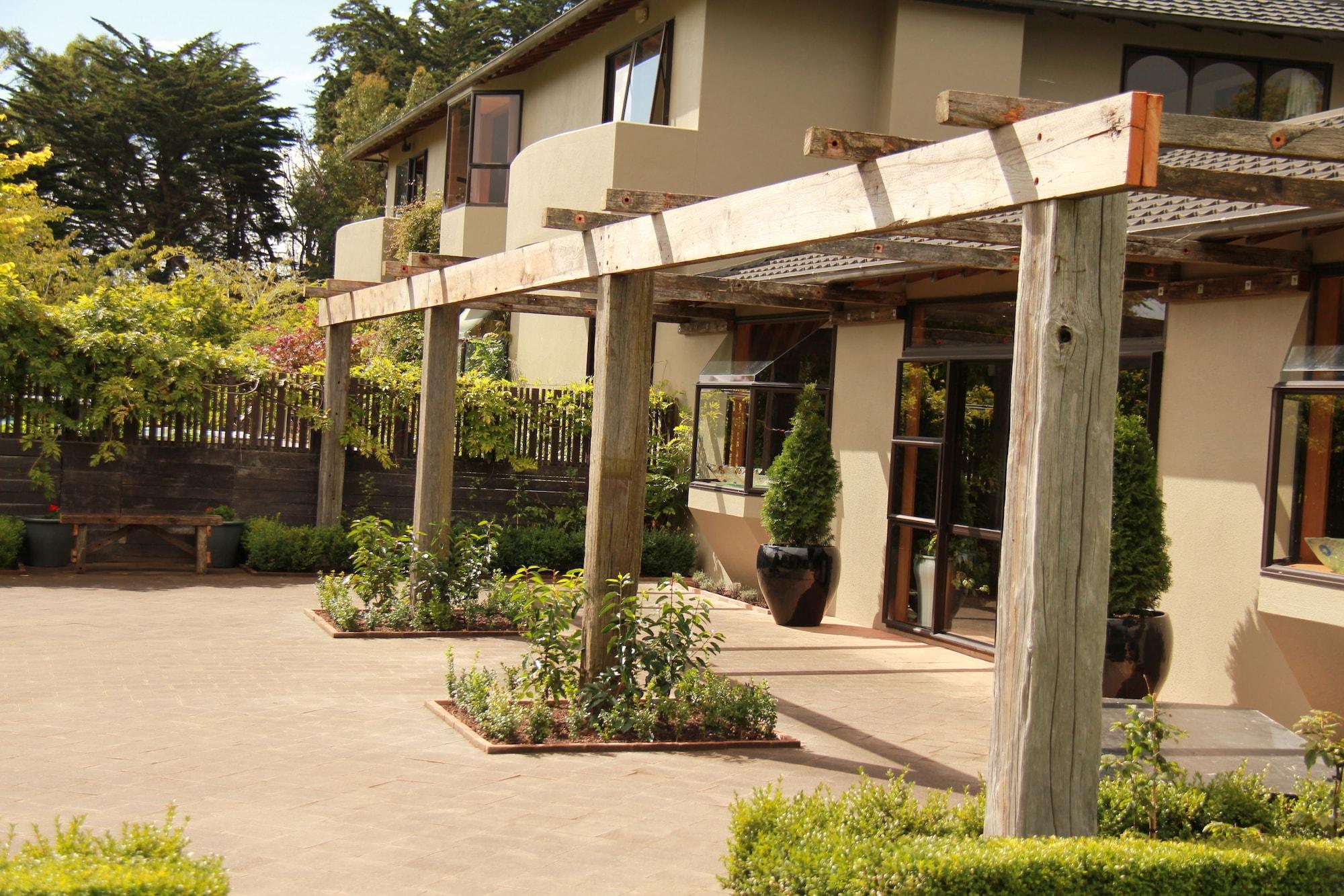 Varios Beersheba Estate
