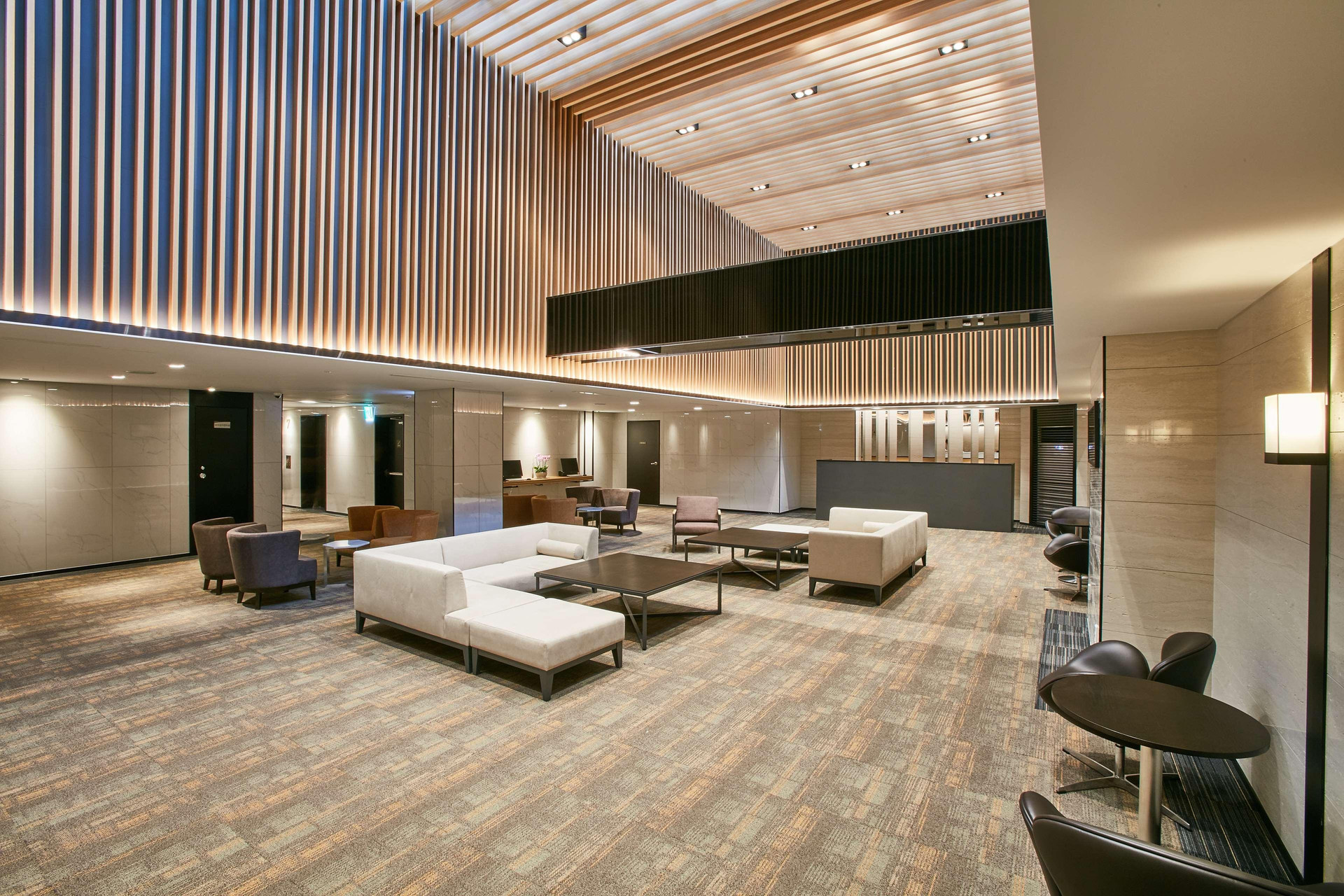 Vista Lobby Best Western Plus Island Castle Hotel