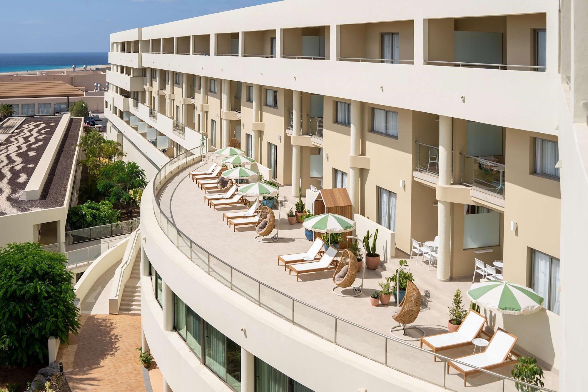 Vista Exterior Iberostar Waves Gaviotas Park -All Inclusive