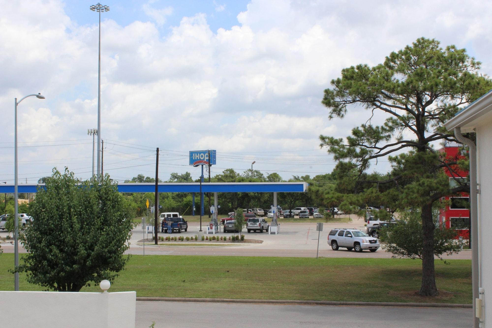 Comodidades del Alojamiento Scottish Inns Westcott Street
