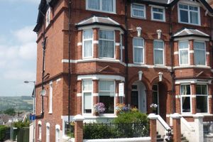 Alojamiento - Greylands Guest House