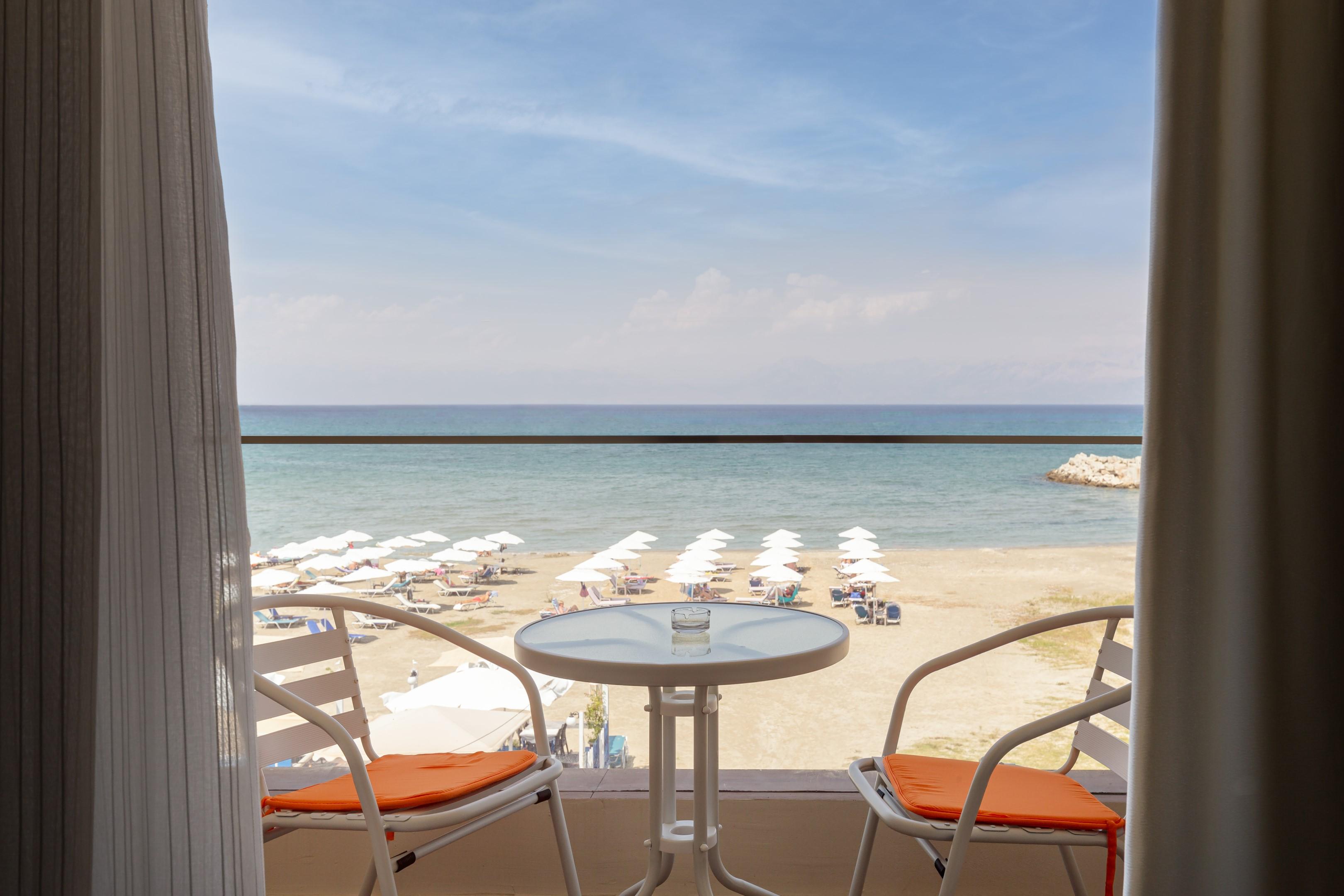 Vista Exterior Aqua Luxury Suites