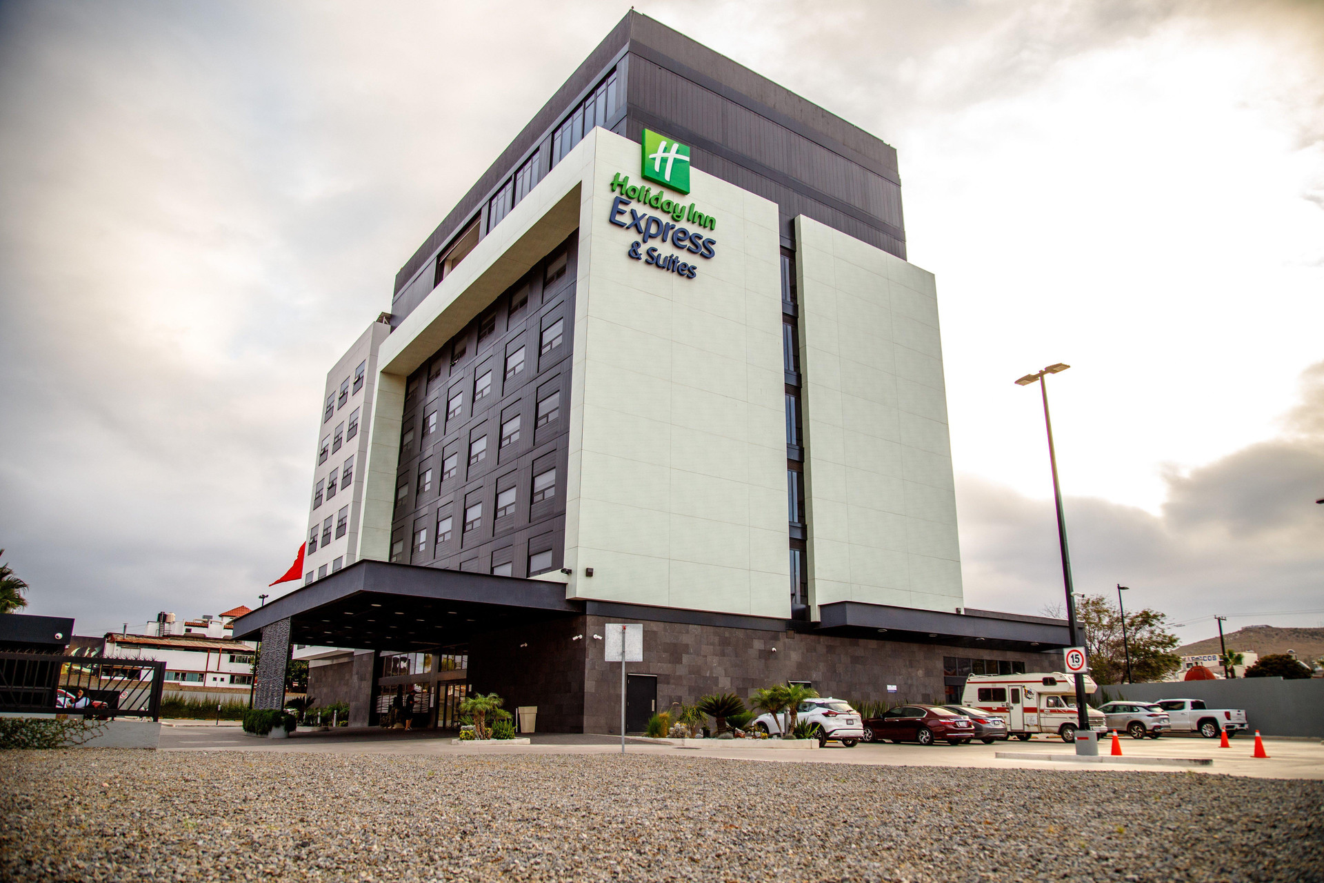 Vista Exterior Holiday Inn Express And Suites Ensenada Centro by IHG
