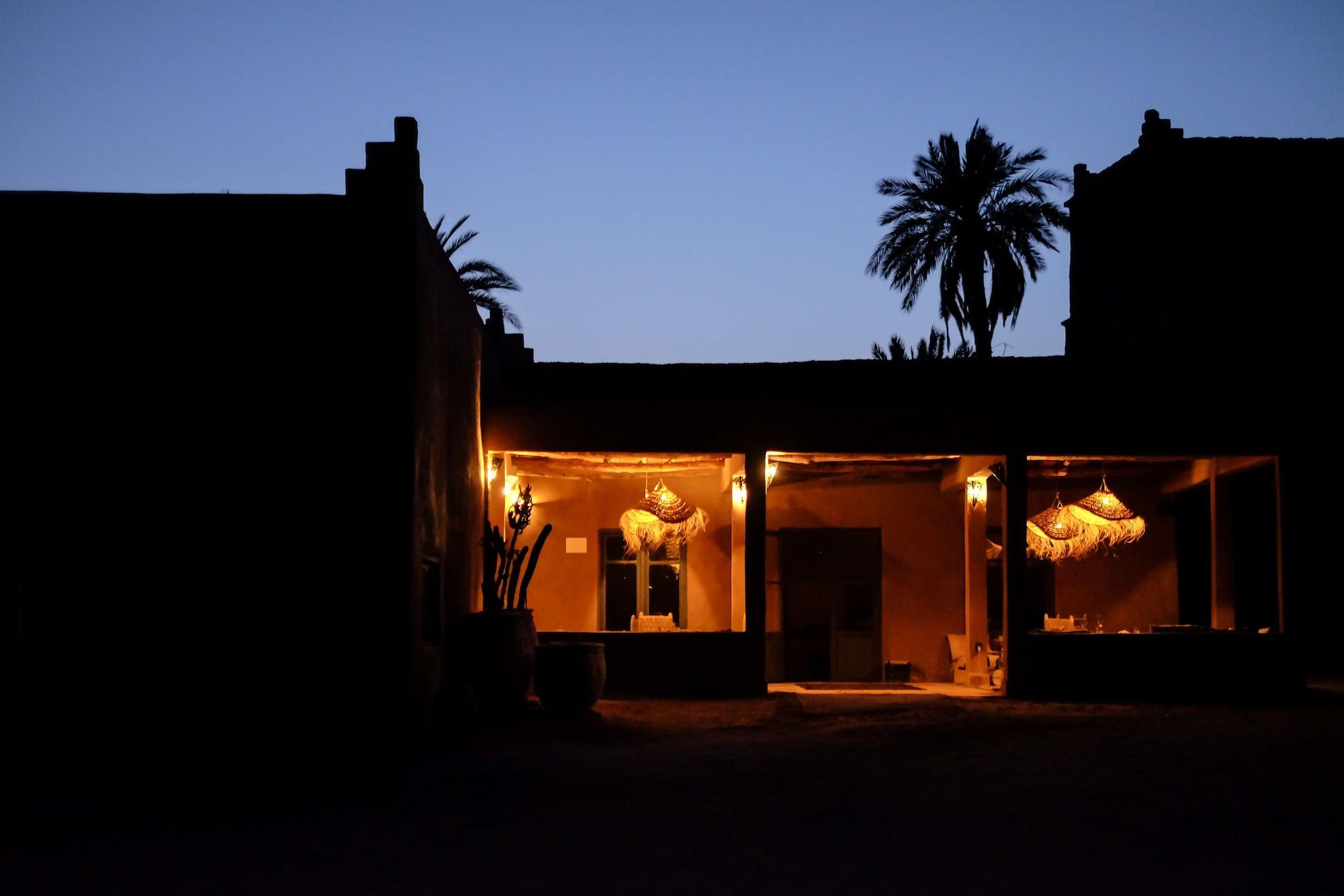 Varios Kasbah Ait Isfoul