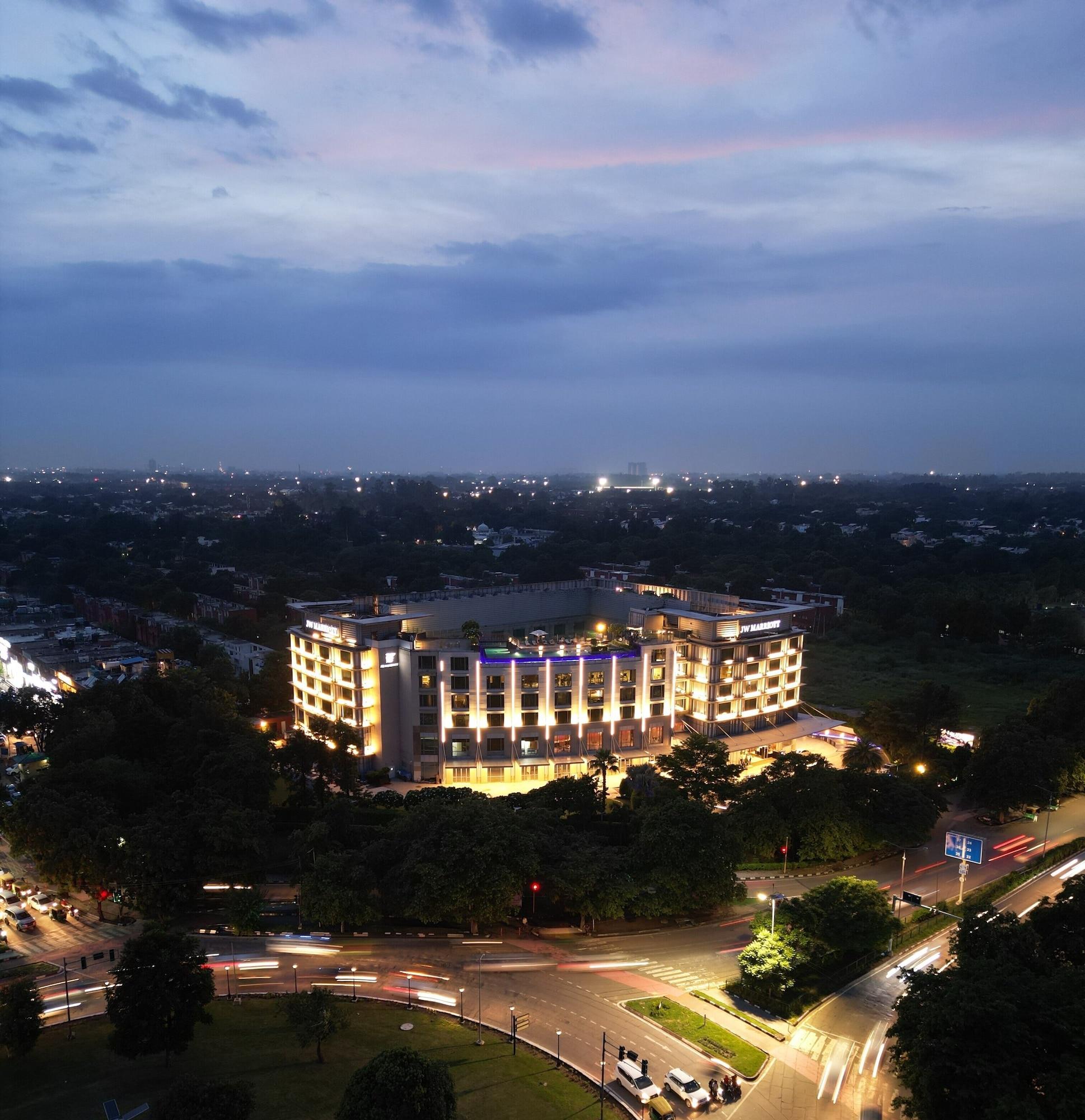 Vista Exterior JW Marriott Hotel Chandigarh