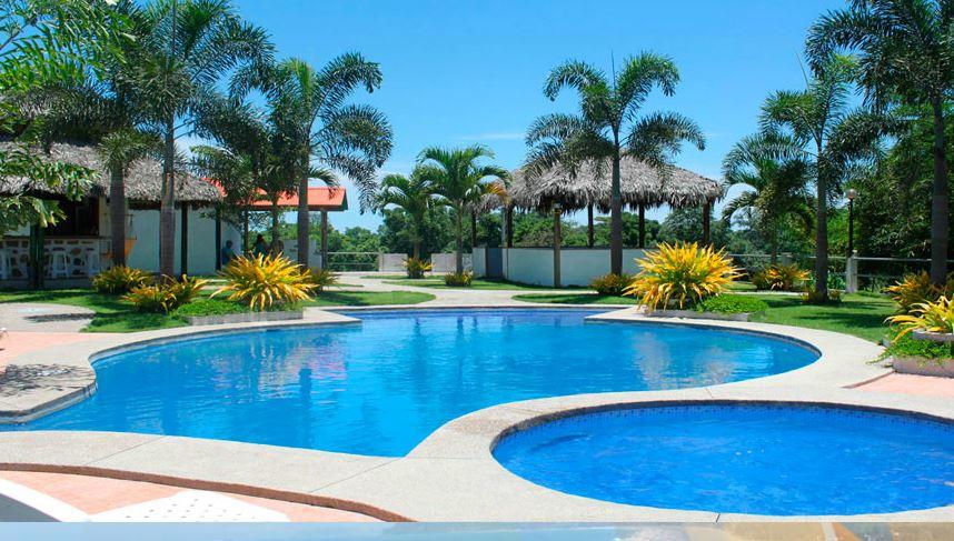 Vista Piscina Finca Hostería Bella Aurora