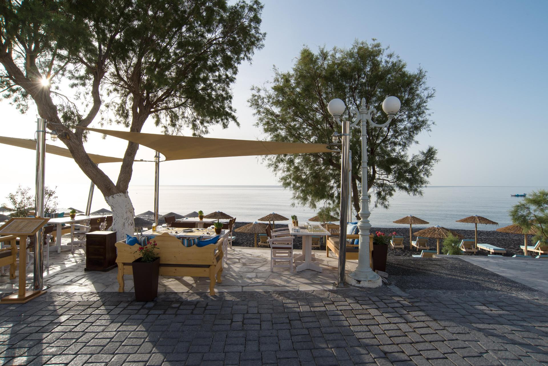 Restaurant Santorini Crystal Blue