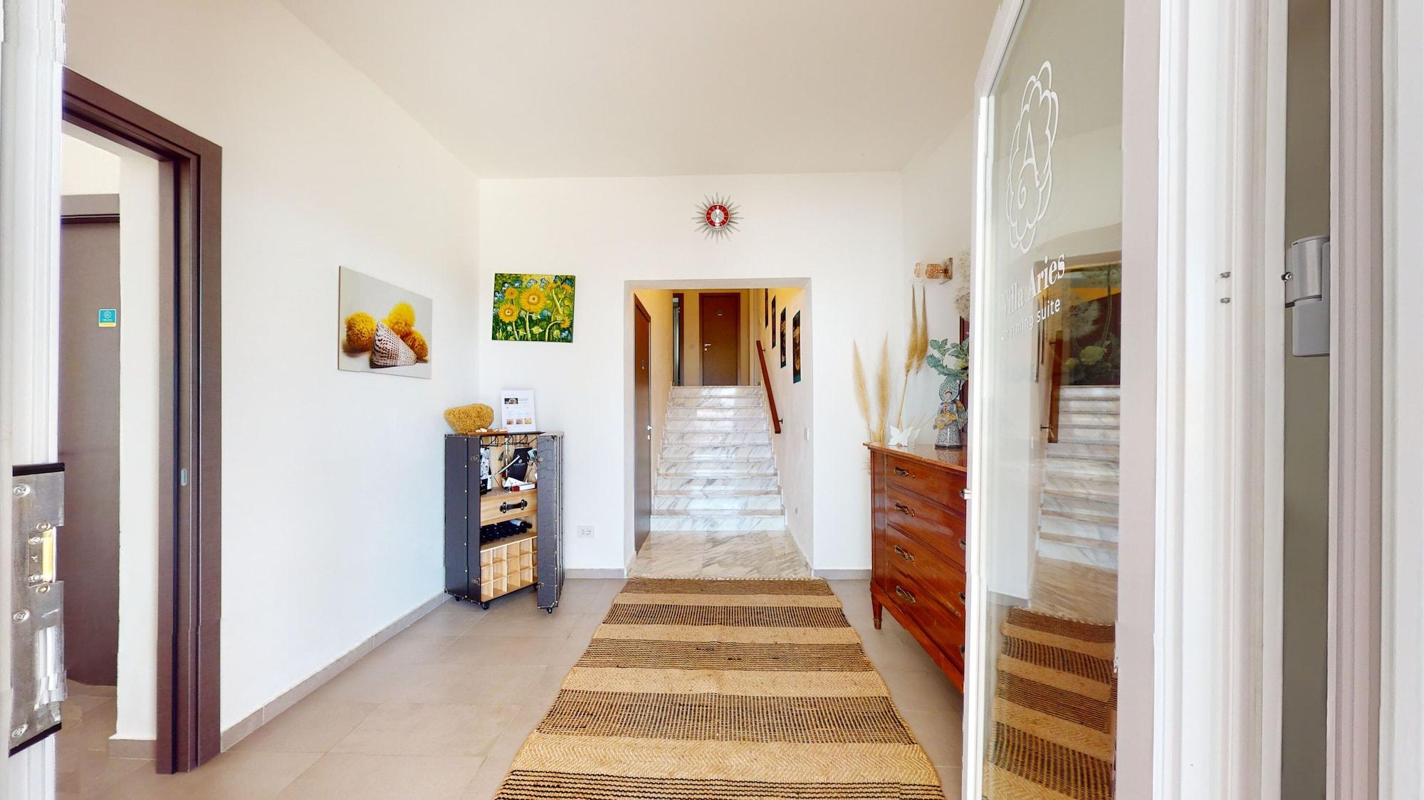 Vista Lobby Villa Aries - Torre di Manfria Hill