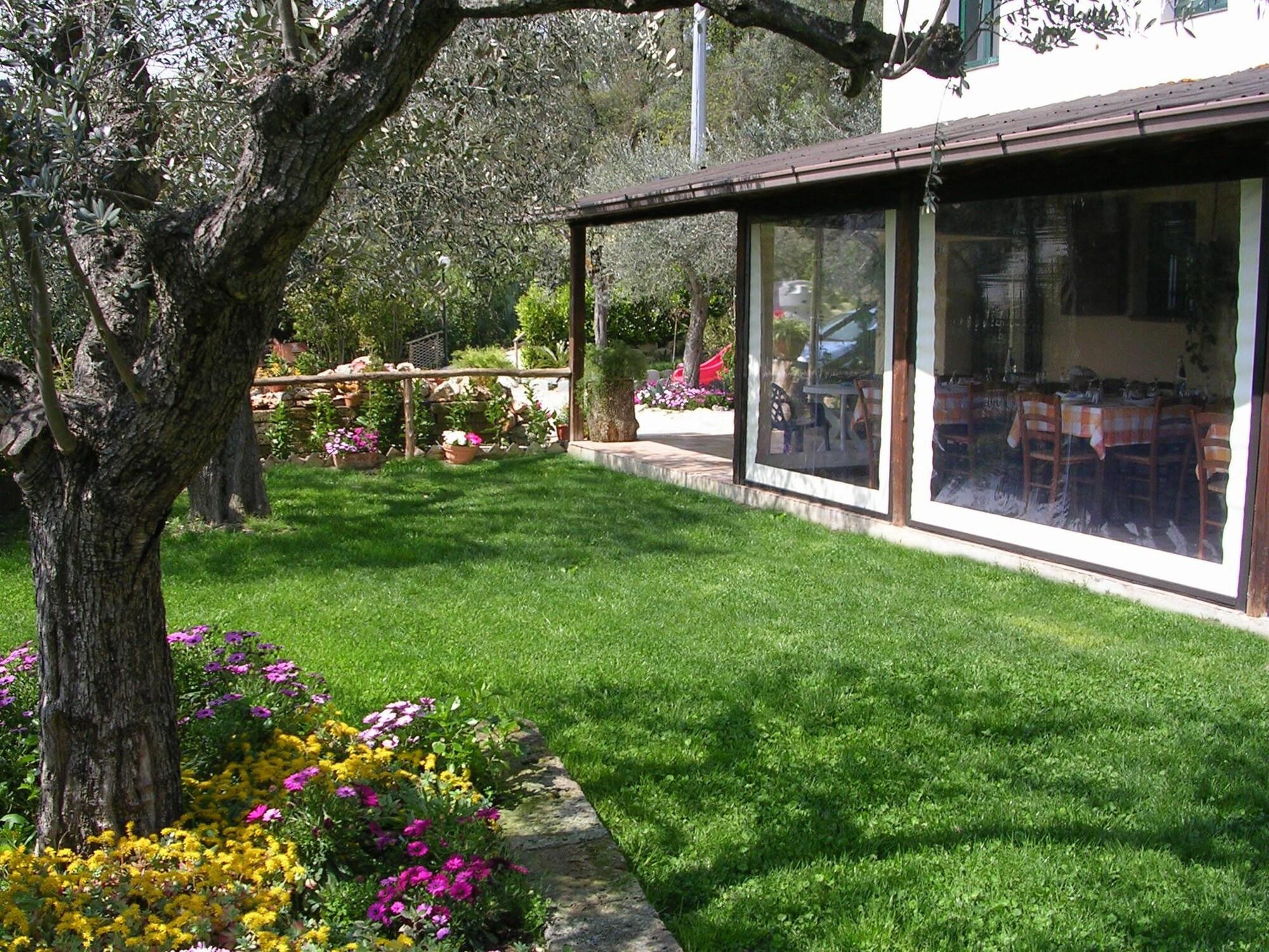 Vista Exterior Il Girasole