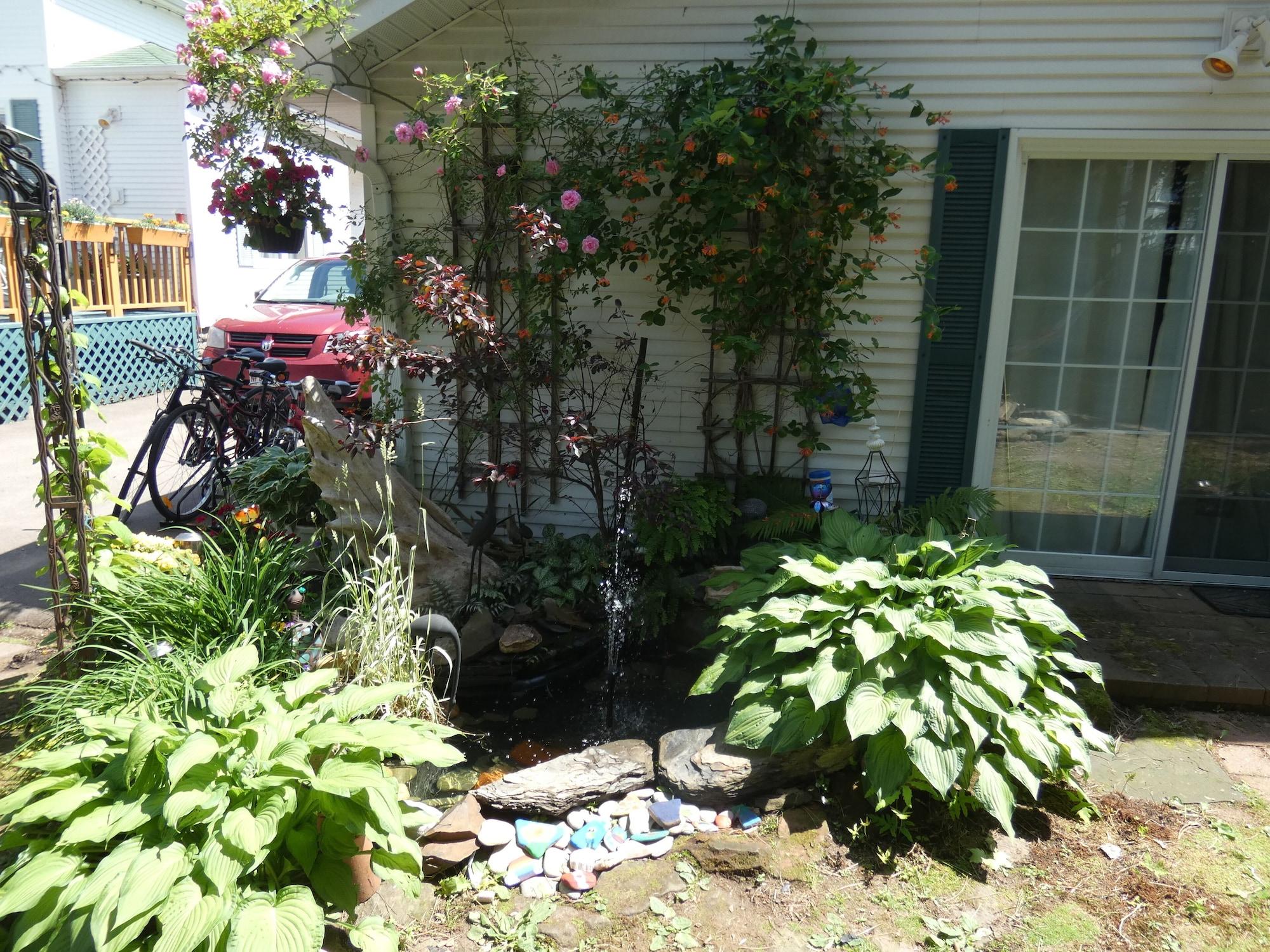 Vista Exterior La Casa en Shediac