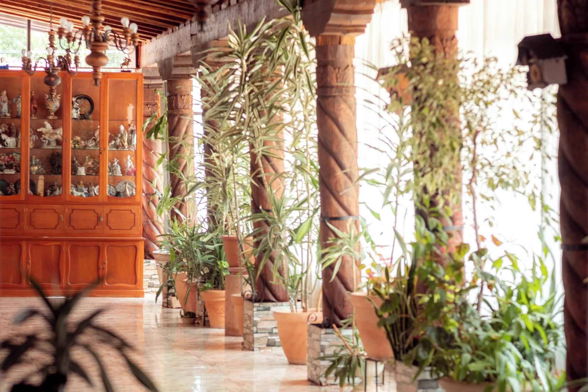 Varios Hotel Villa Gardenias