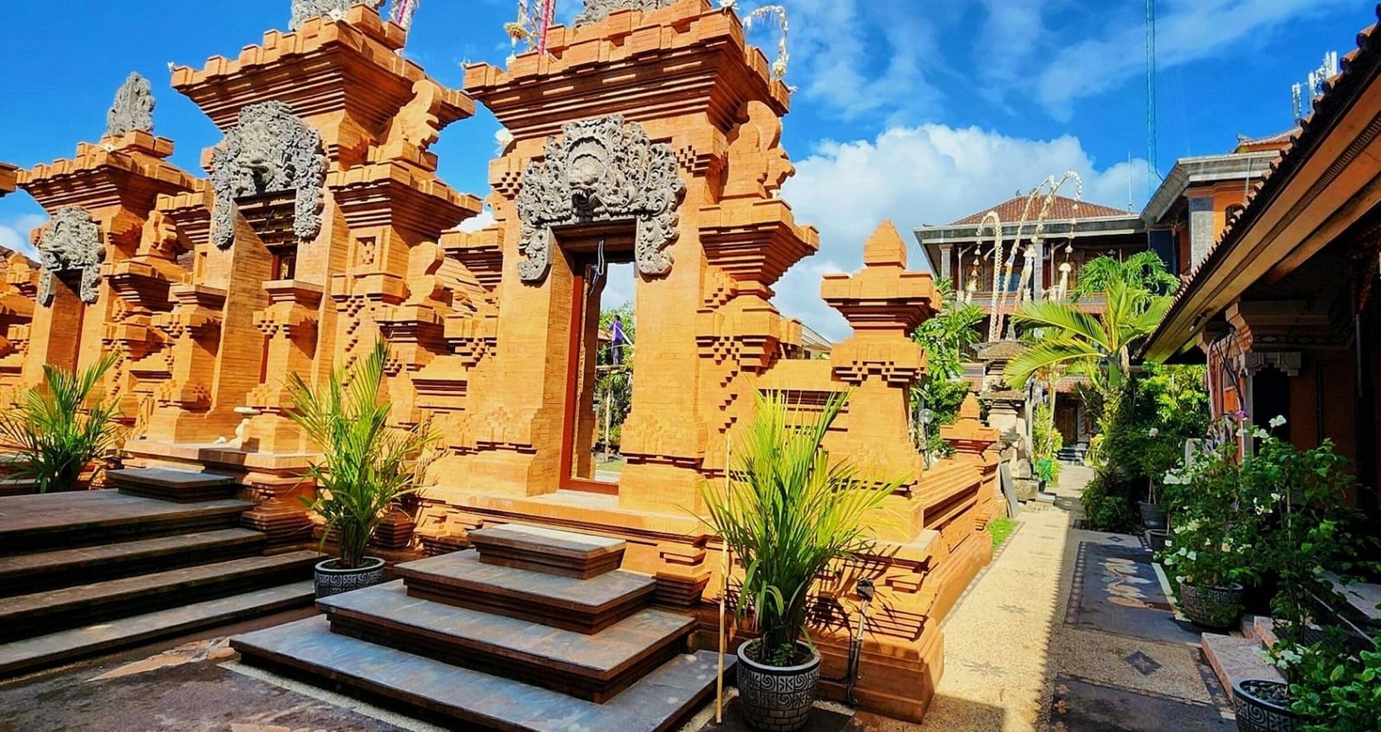 Vista Exterior Stana Puri Gopa Hotel