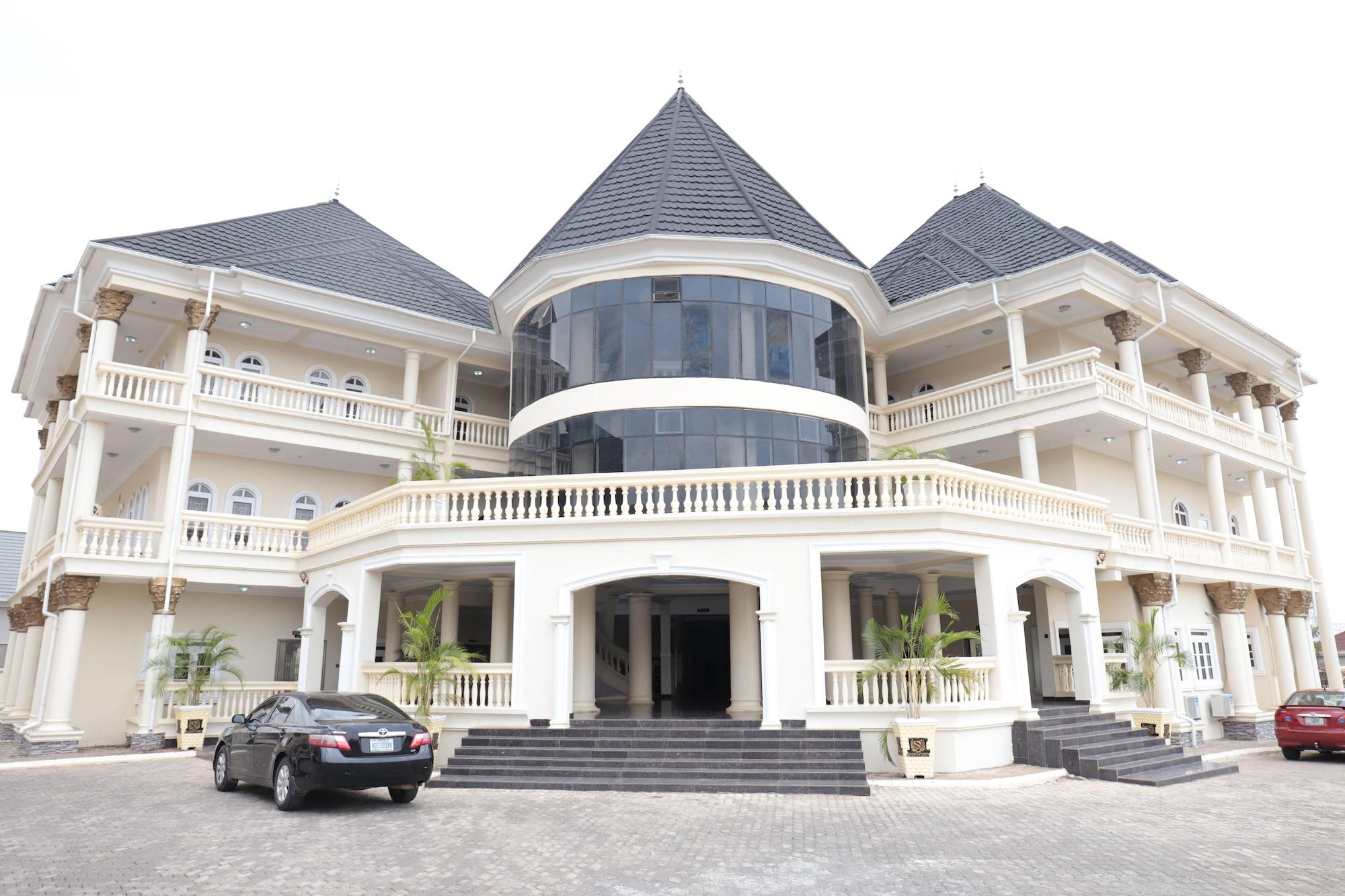 Vista Exterior Edmudian Court Luxury Apartments