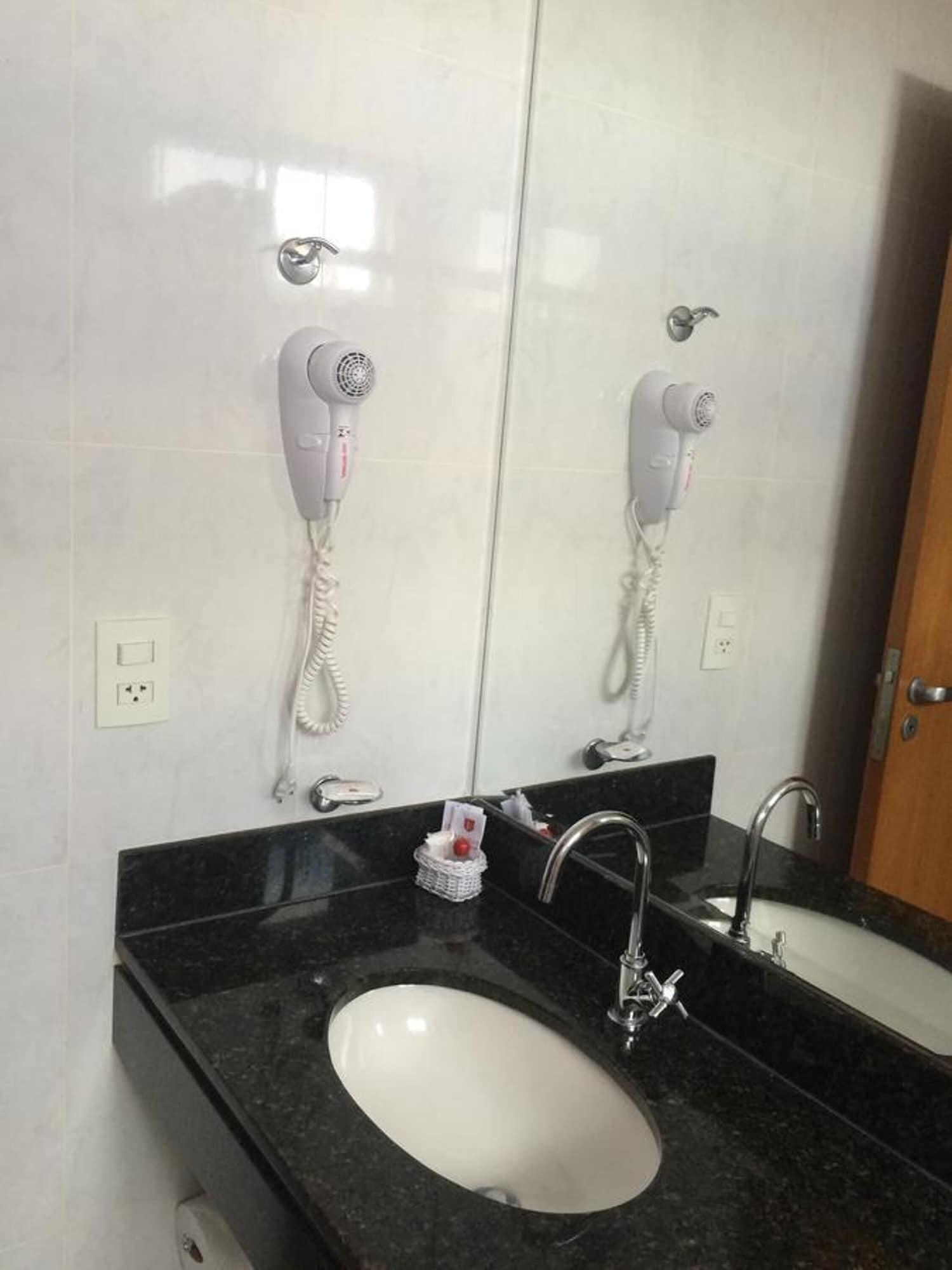 Equipamiento de Habitación Liber Hotel Nova Serrana