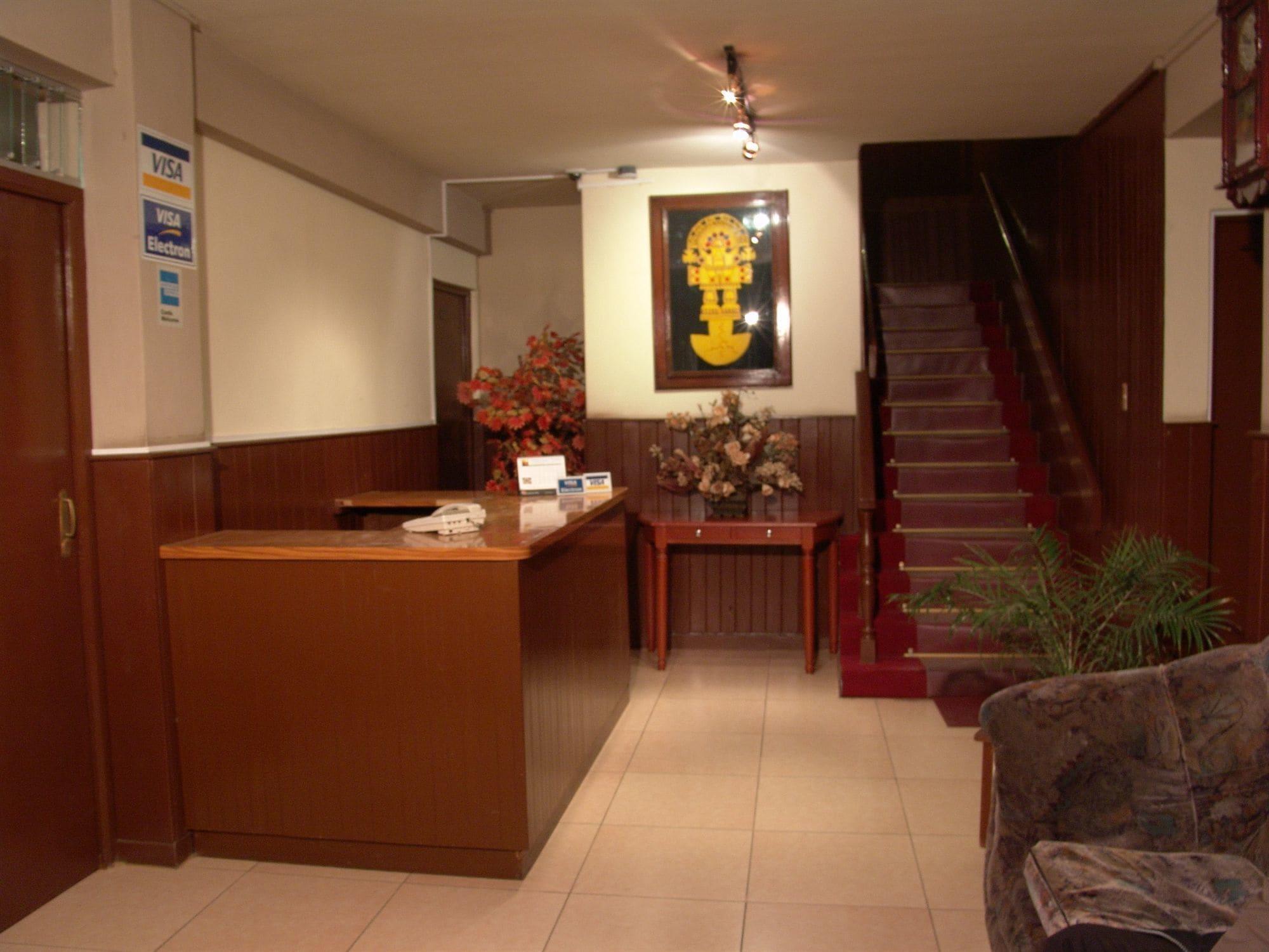 Vista Lobby Hotel El Tumi 2