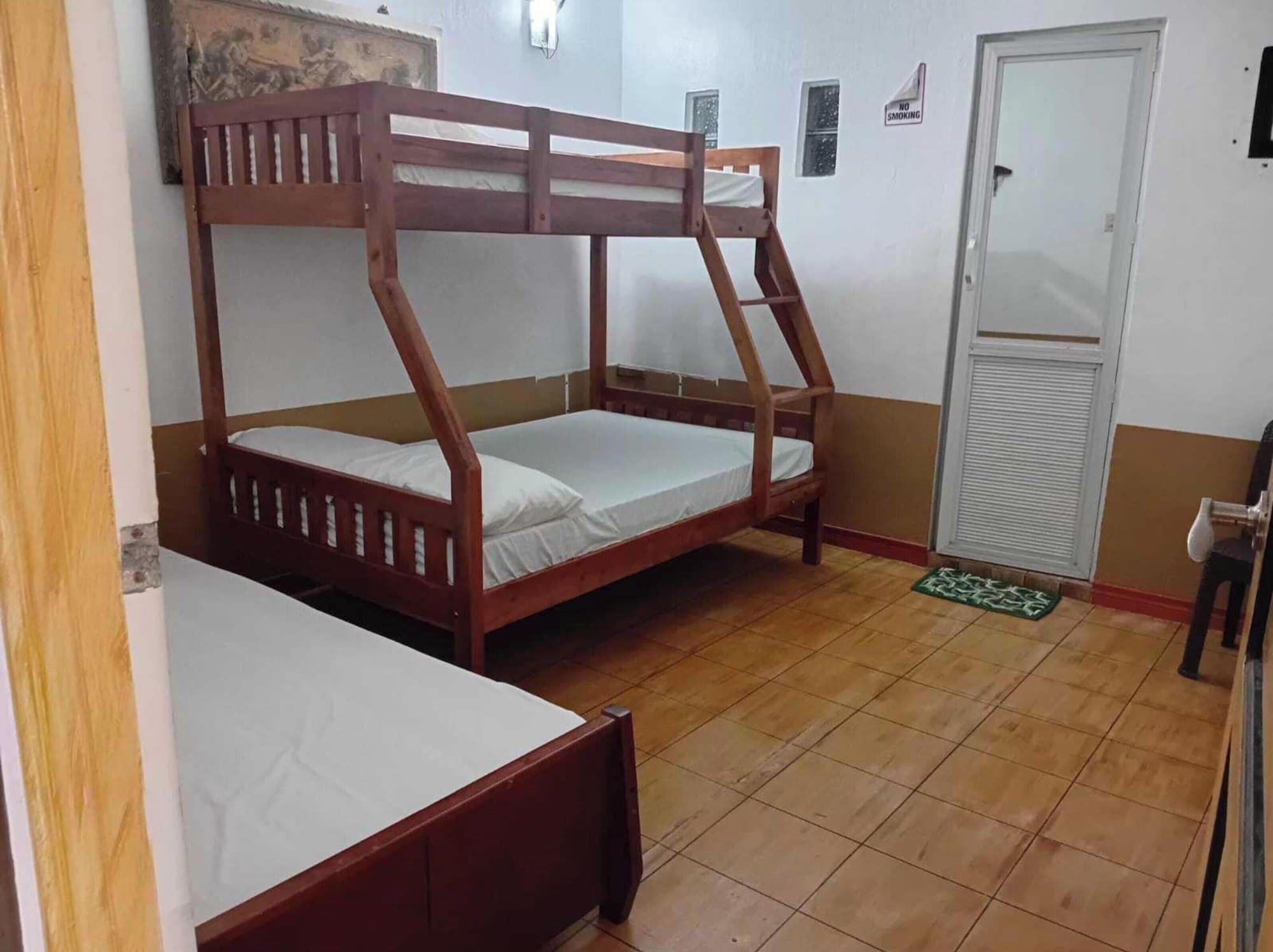 Habitación oyo187 Rose Ros Place Budget HotelResort