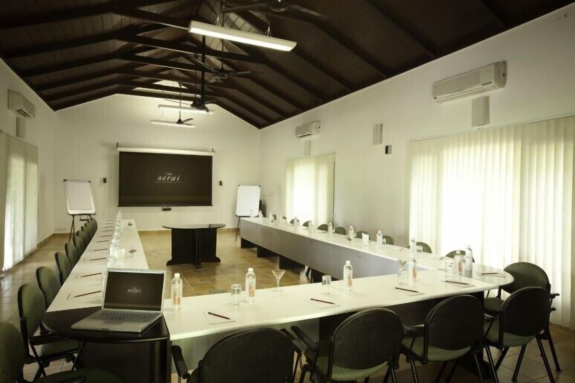 Sala de Reuniones The Serai Kabini