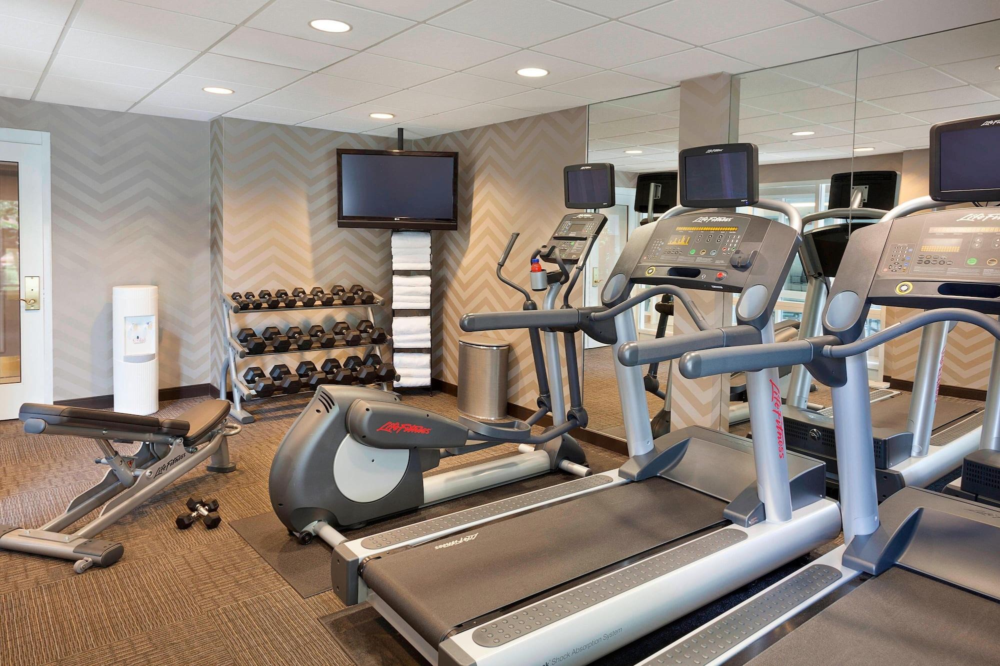 Gimnasio Cambridge Suites Mississauga