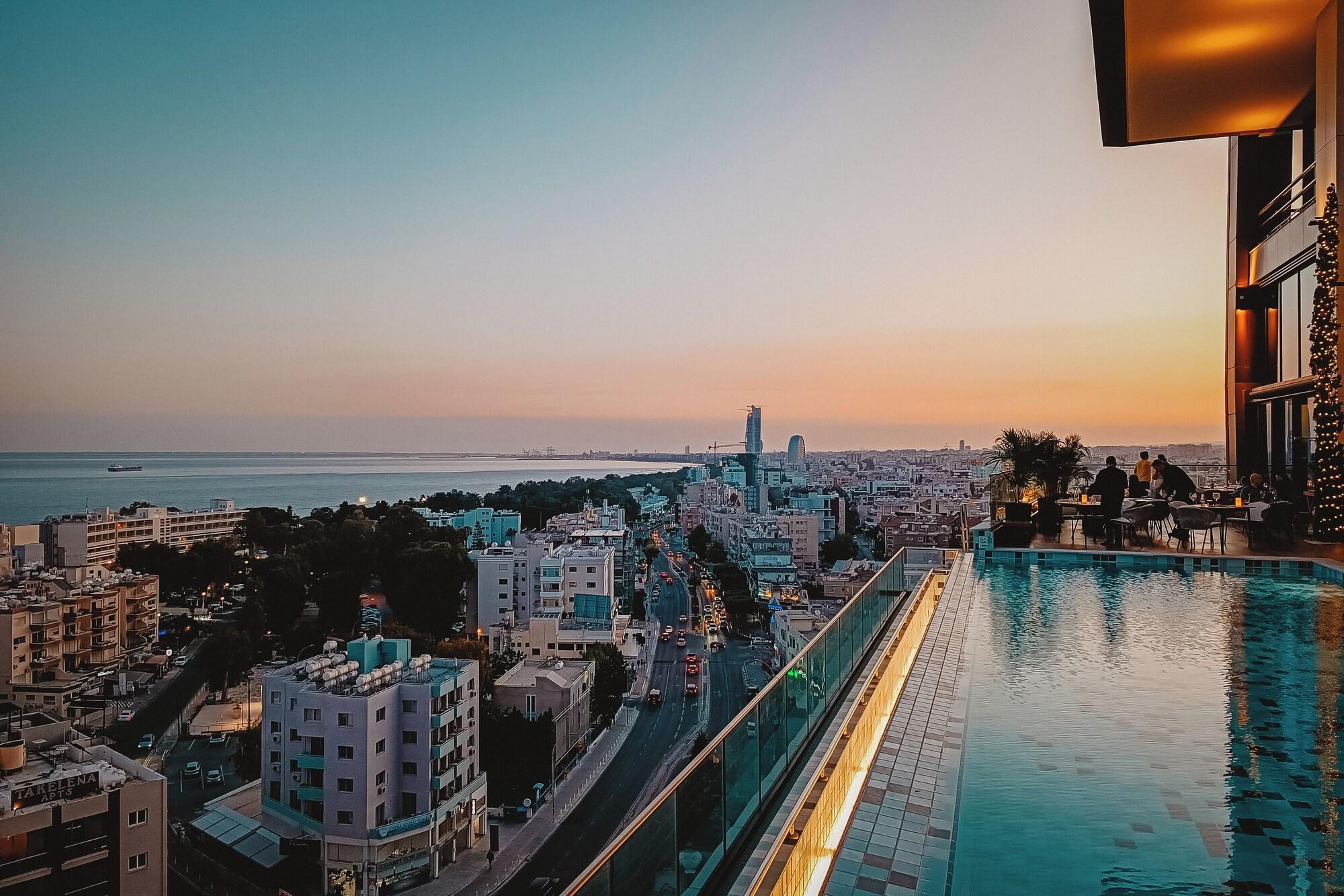 Vista Exterior The Icon Limassol