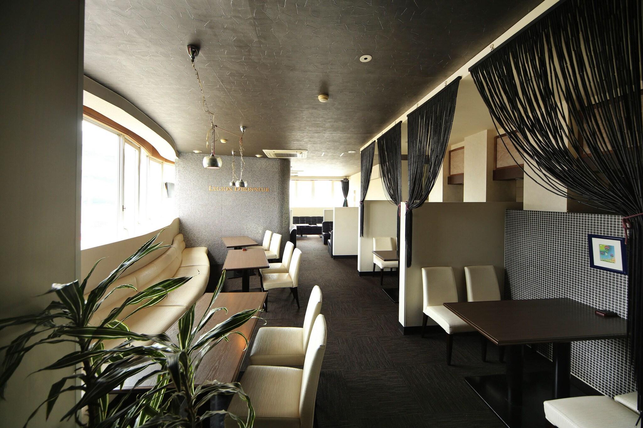 Bar/Salón Harvest Hotel