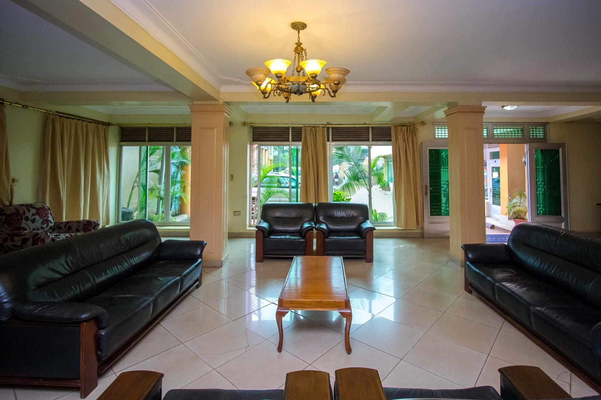 Vista Lobby Emerald Hotel